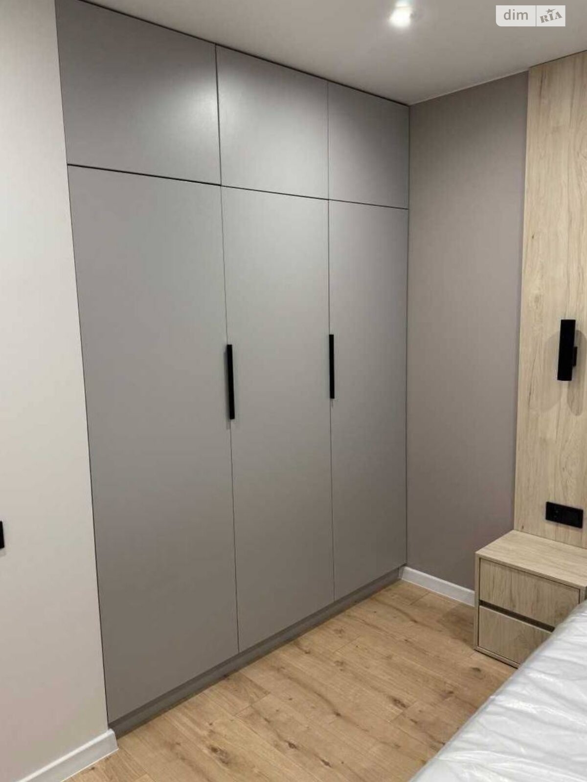 1-Bedroom Apartment with Designer Renovation in Elite Residential Complex