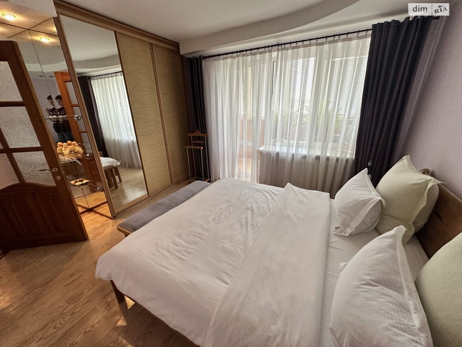 3-4 Room Apartment at Zhytomyr Neighborhood Peremohy-5, Generator Hrushevyi Street 12