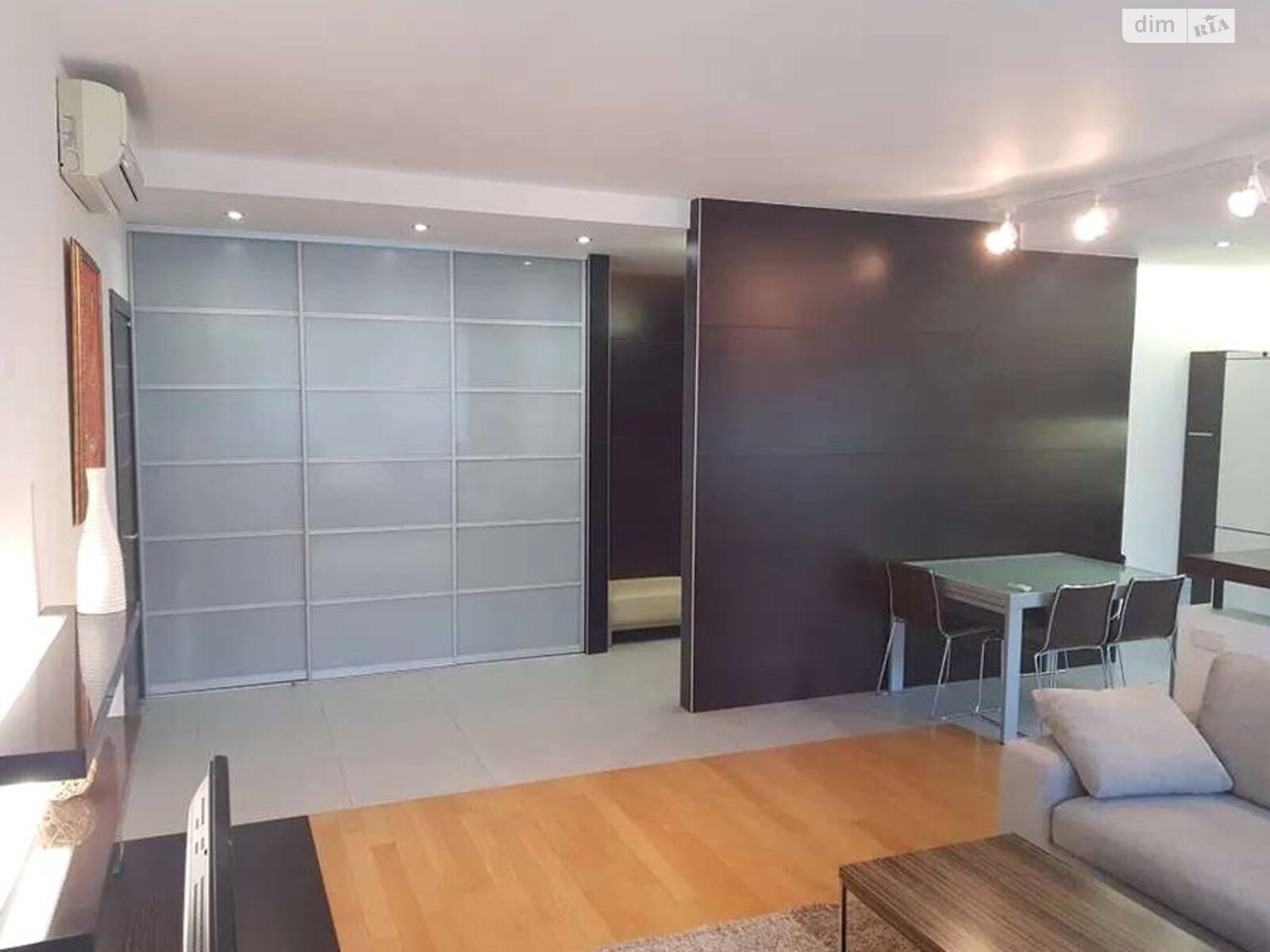2-Room Apartment with Studio Kitchen, Separate Bedroom, and Modern Design