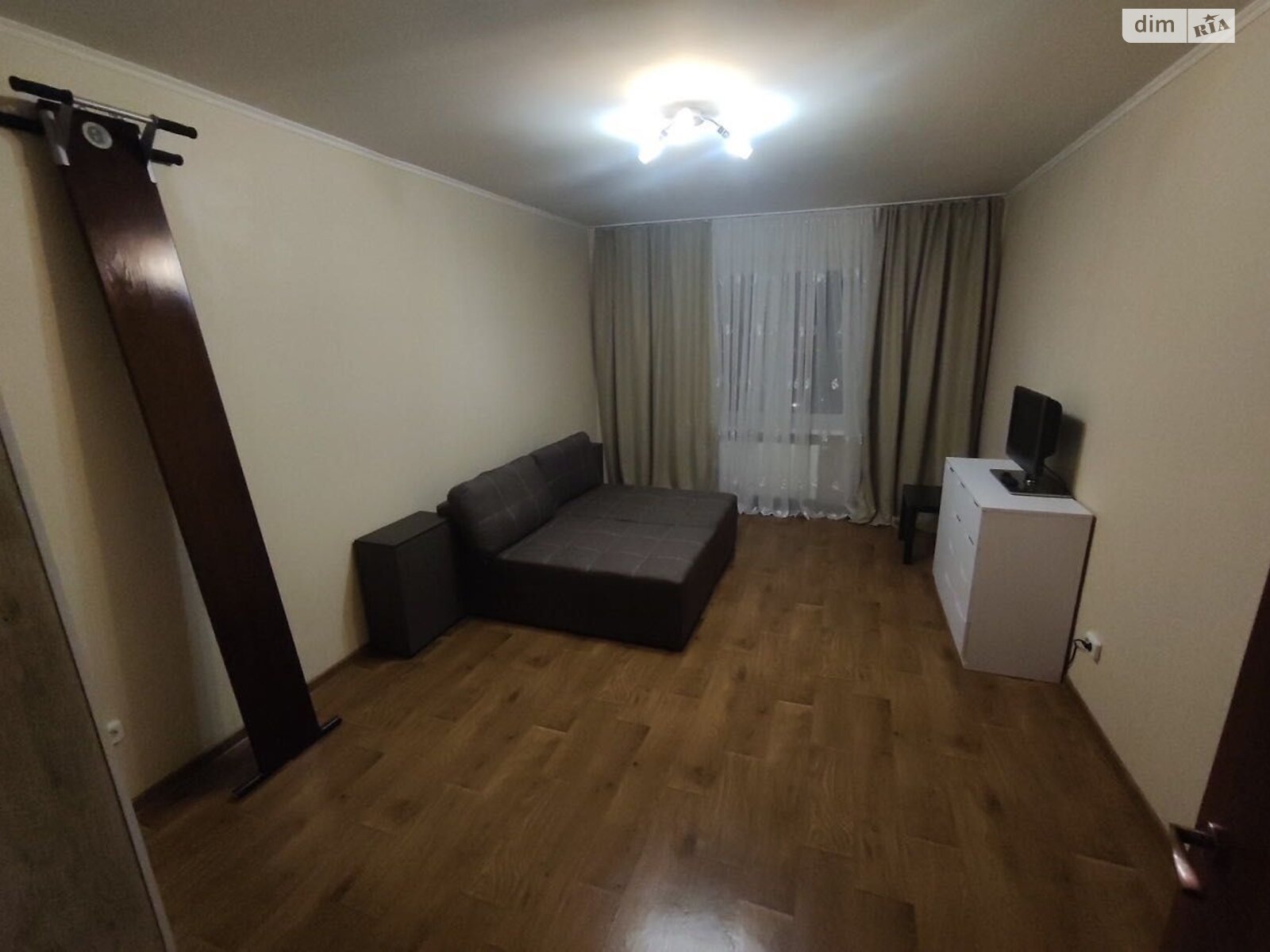 1-bedroom apartment in Navigator Complex, bright and spacious