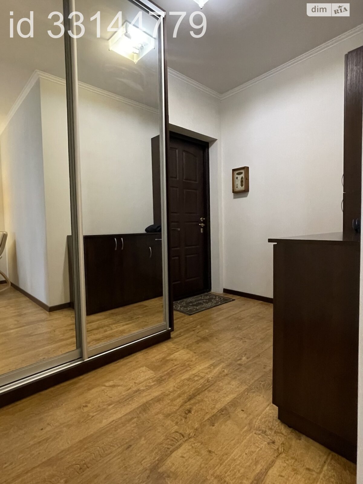 Spacious 80 sq.m. apartment near Osokорки metro, fully furnished