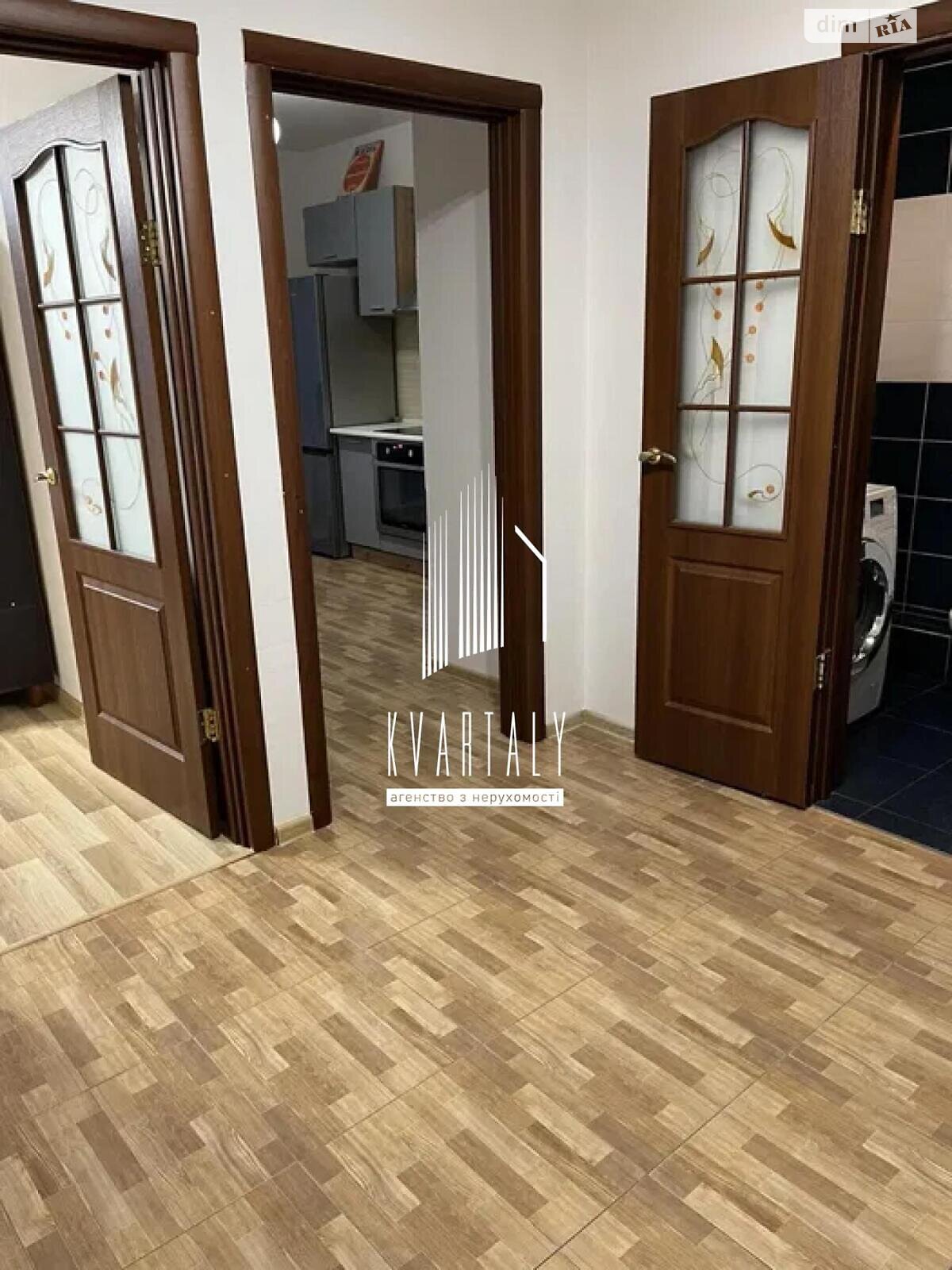 Spacious 1-bedroom apartment on Urlova Street, 24th floor