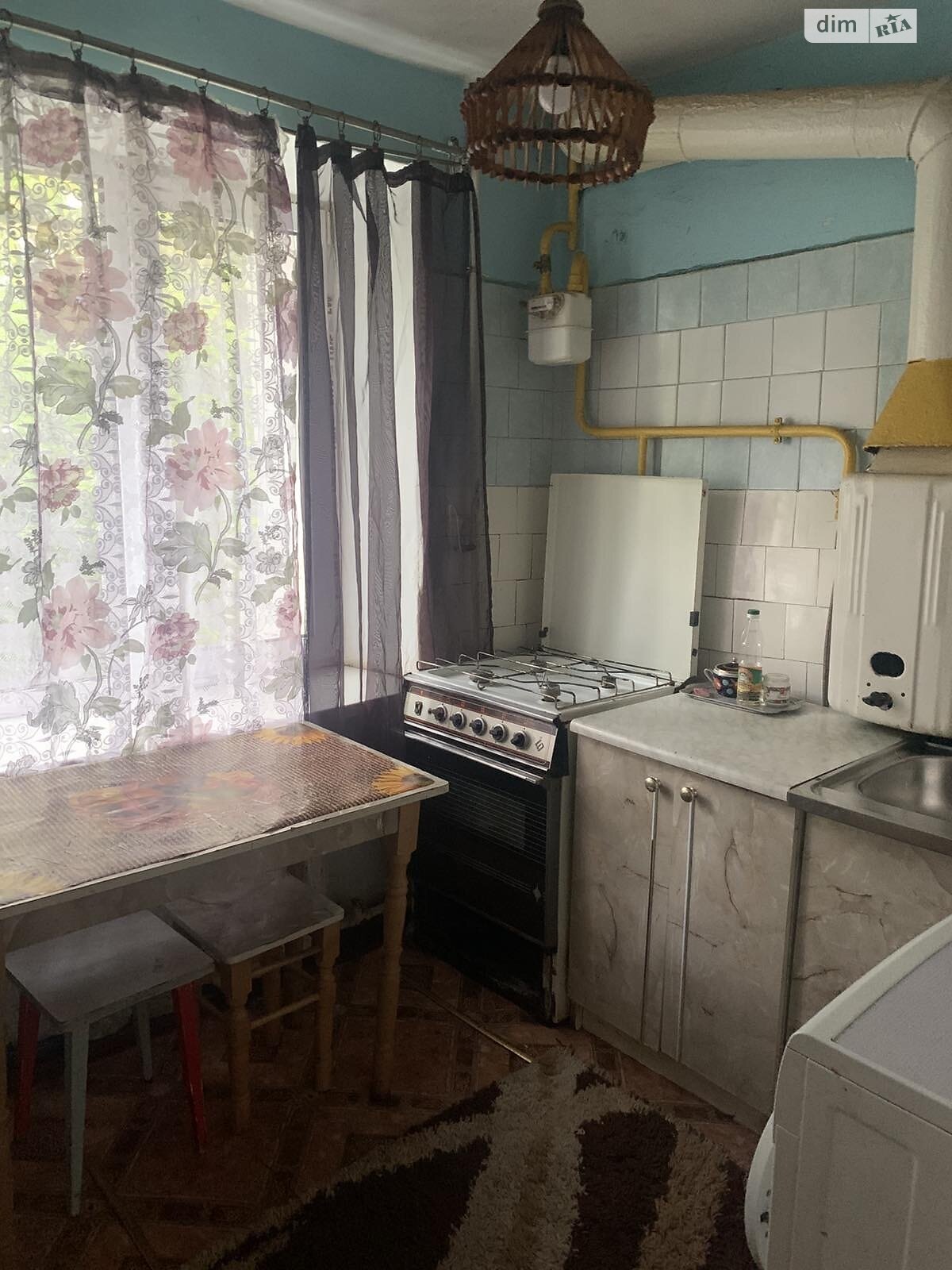 Separate rooms, cosmetic repair, good living condition with furniture and appliances