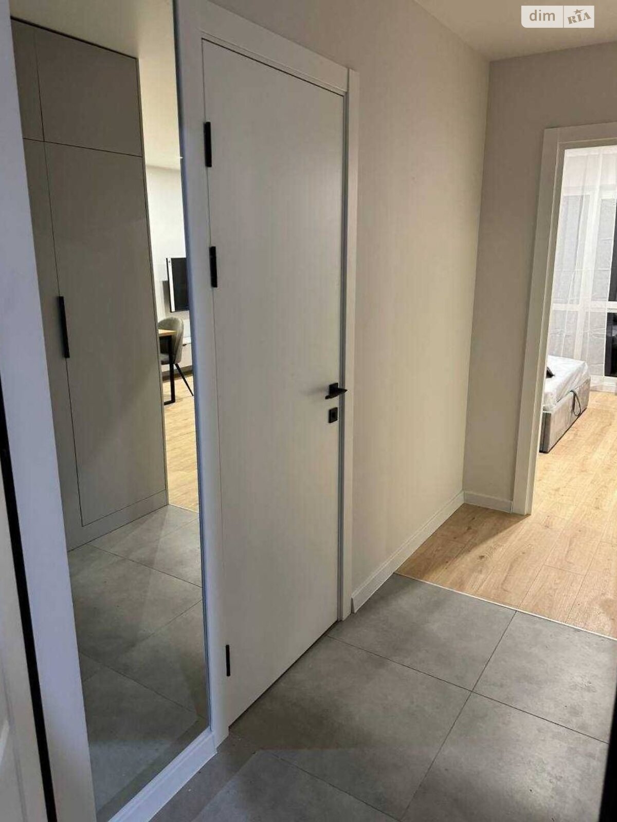 1-Bedroom Apartment with Designer Renovation in Elite Residential Complex