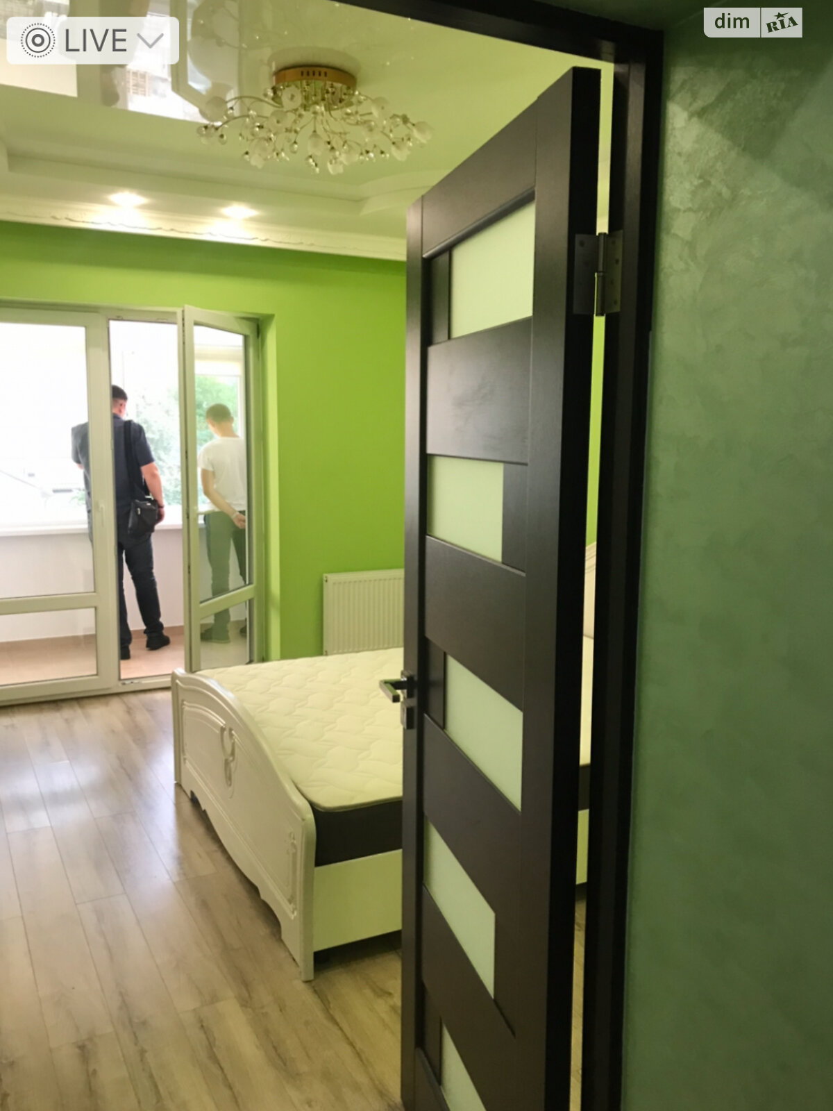 2-Room Apartment in Club-Type House with Parking and Individual Heating