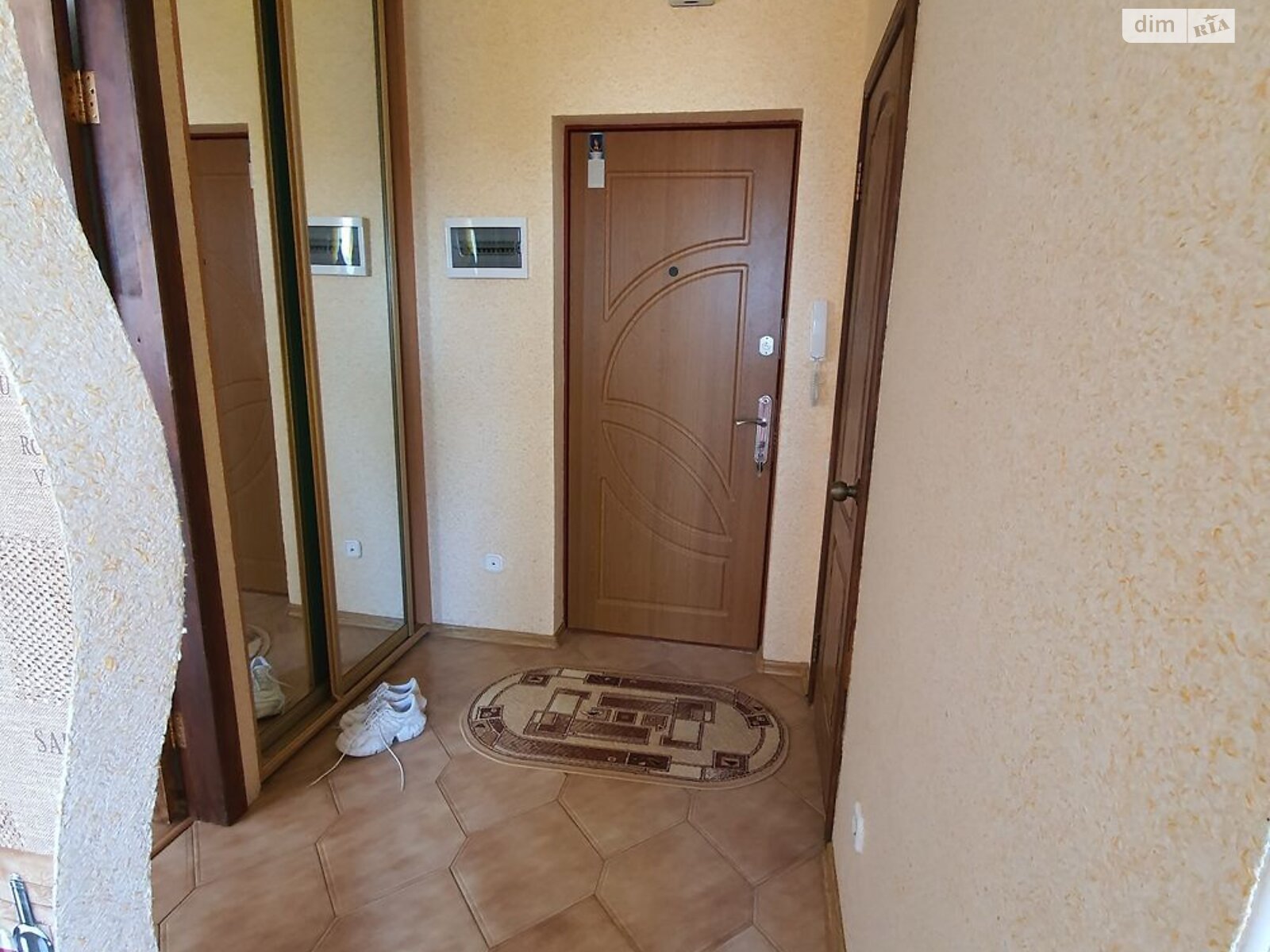 Comfortable Furnished Apartment in Well-Developed Area