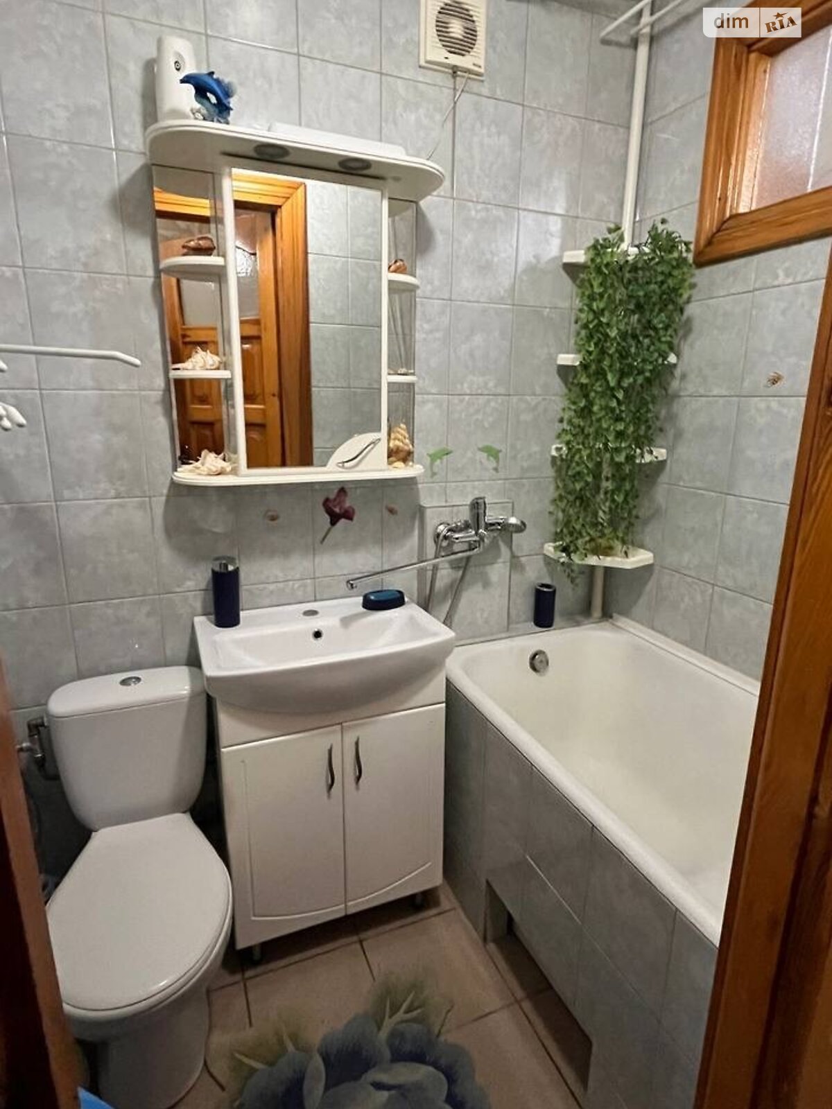Bright one-room apartment on Naukova Street with full furnishing