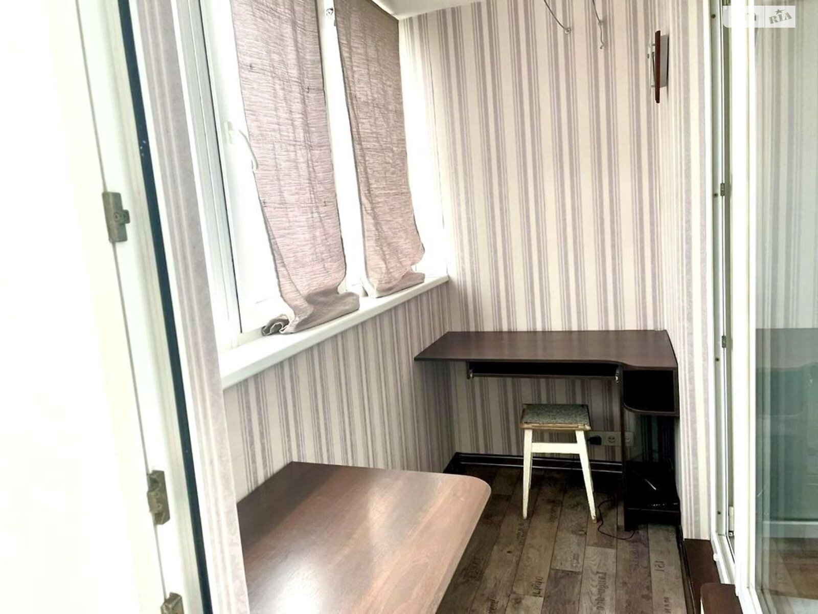 Warm Sunny 2-Room Apartment with Full Appliance Set