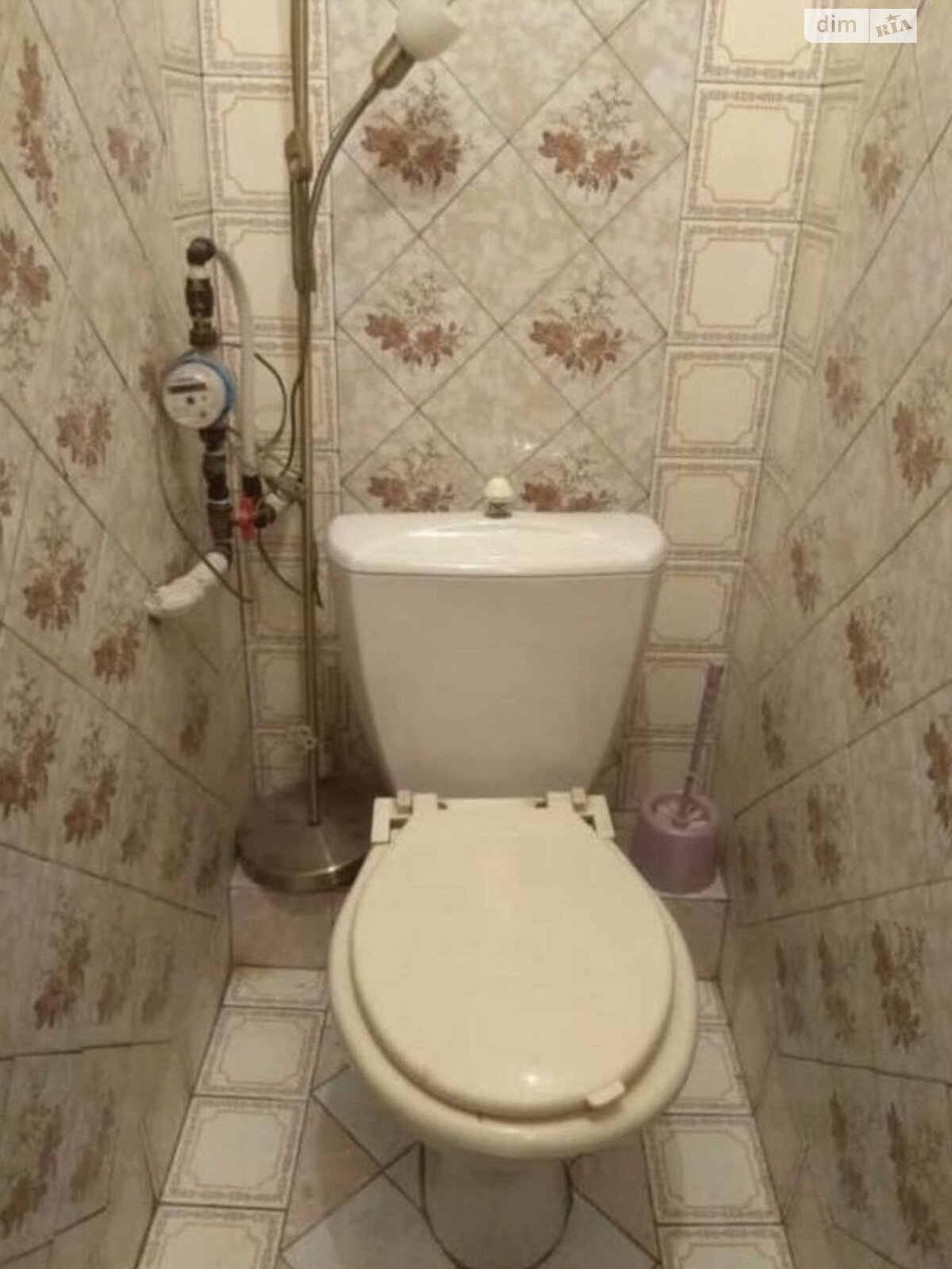 2-Room Apartment near University Metro with Balcony