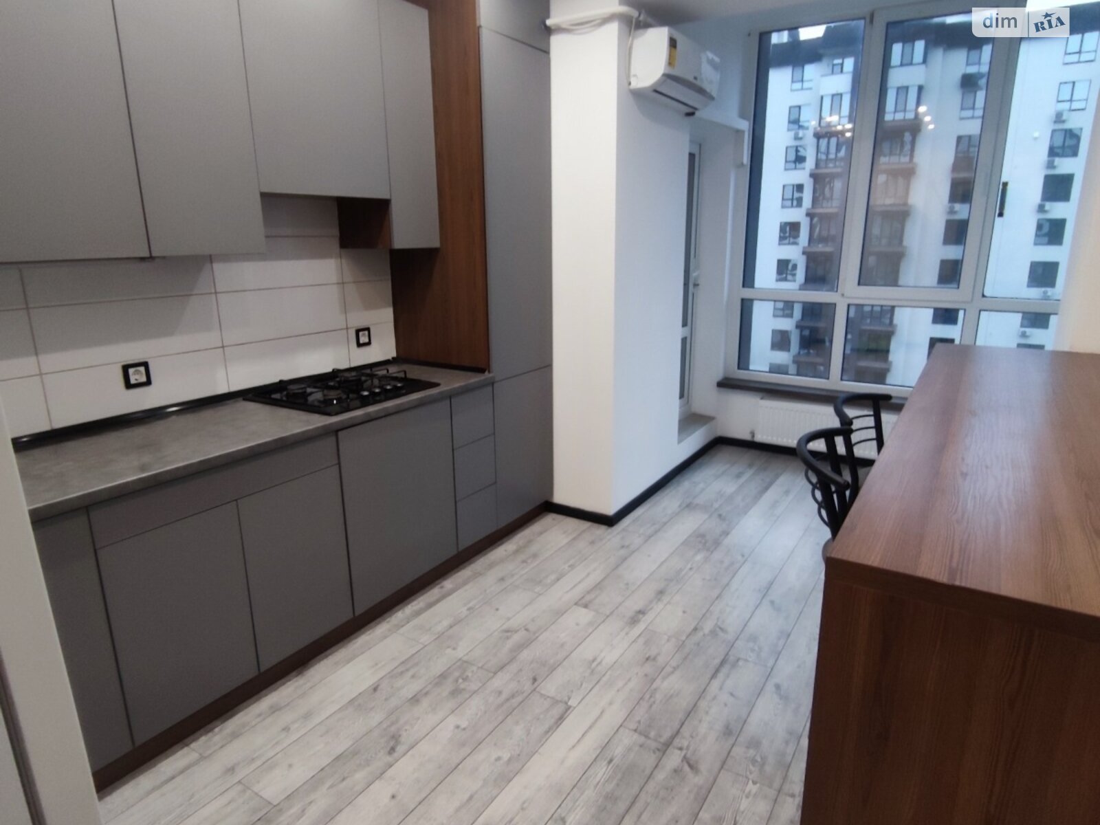 Sunny Studio Apartment in Sofiyivska Borshchahivka with Modern Design
