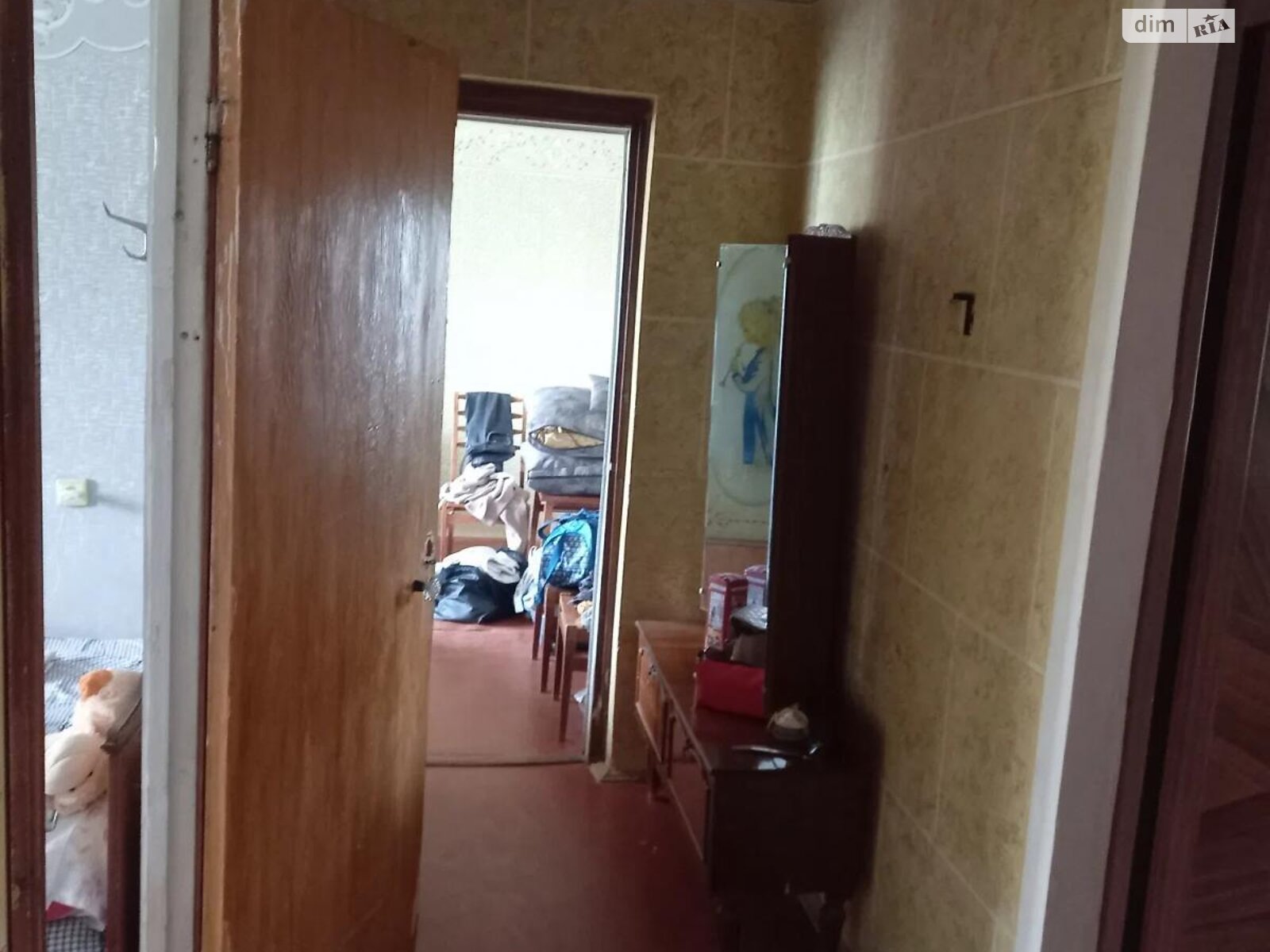 2-room apartment in Sykhiv with isolated rooms and glazed balcony