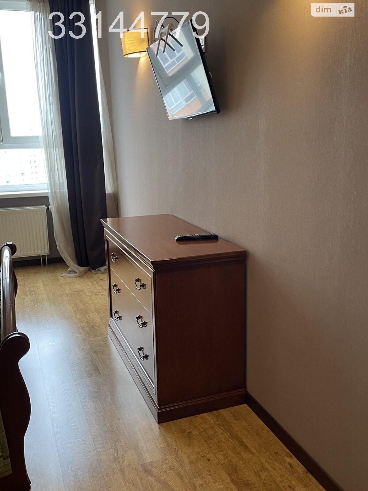 Spacious 80 sq.m. apartment near Osokорки metro, fully furnished