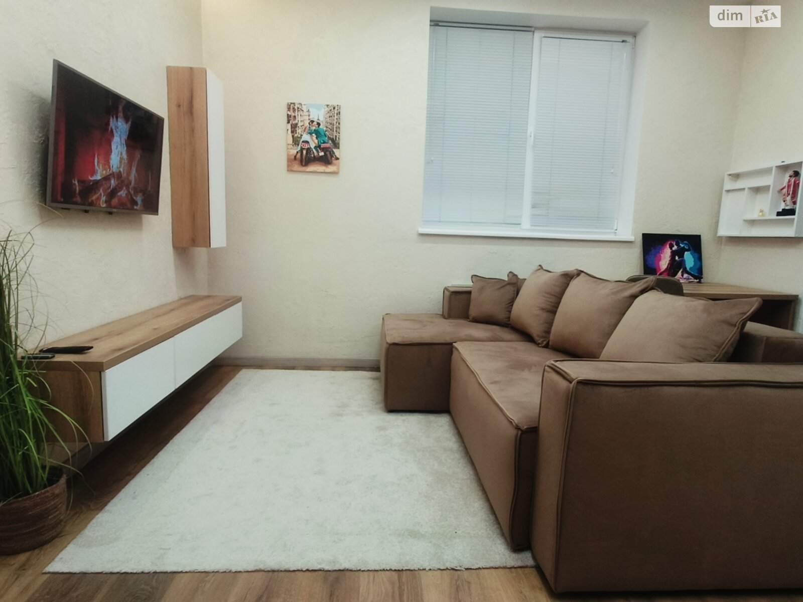 Stylish 2-room apartment with terrace near city center