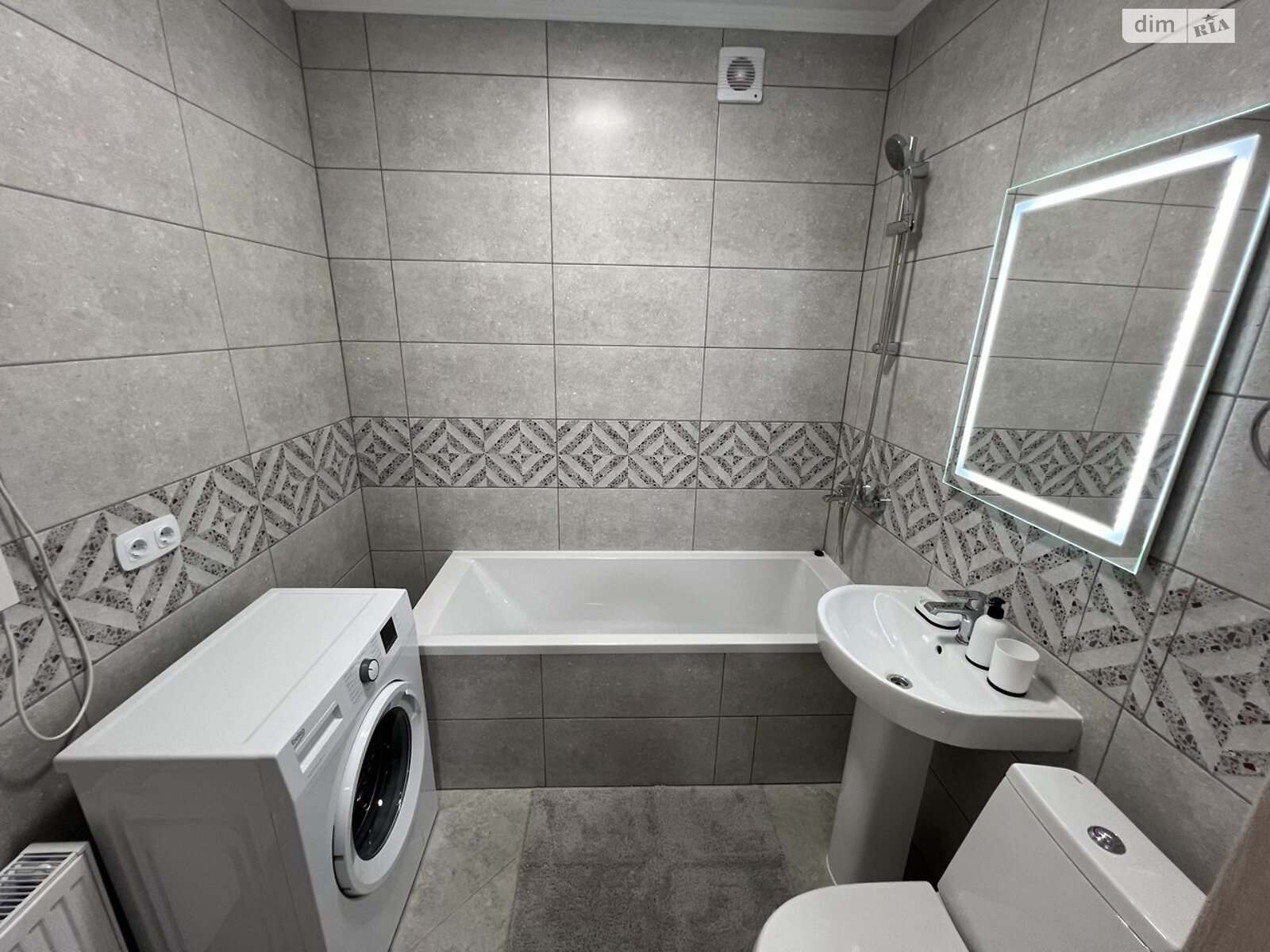 1-Bedroom Apartment with Modern Design and Full Appliance Set
