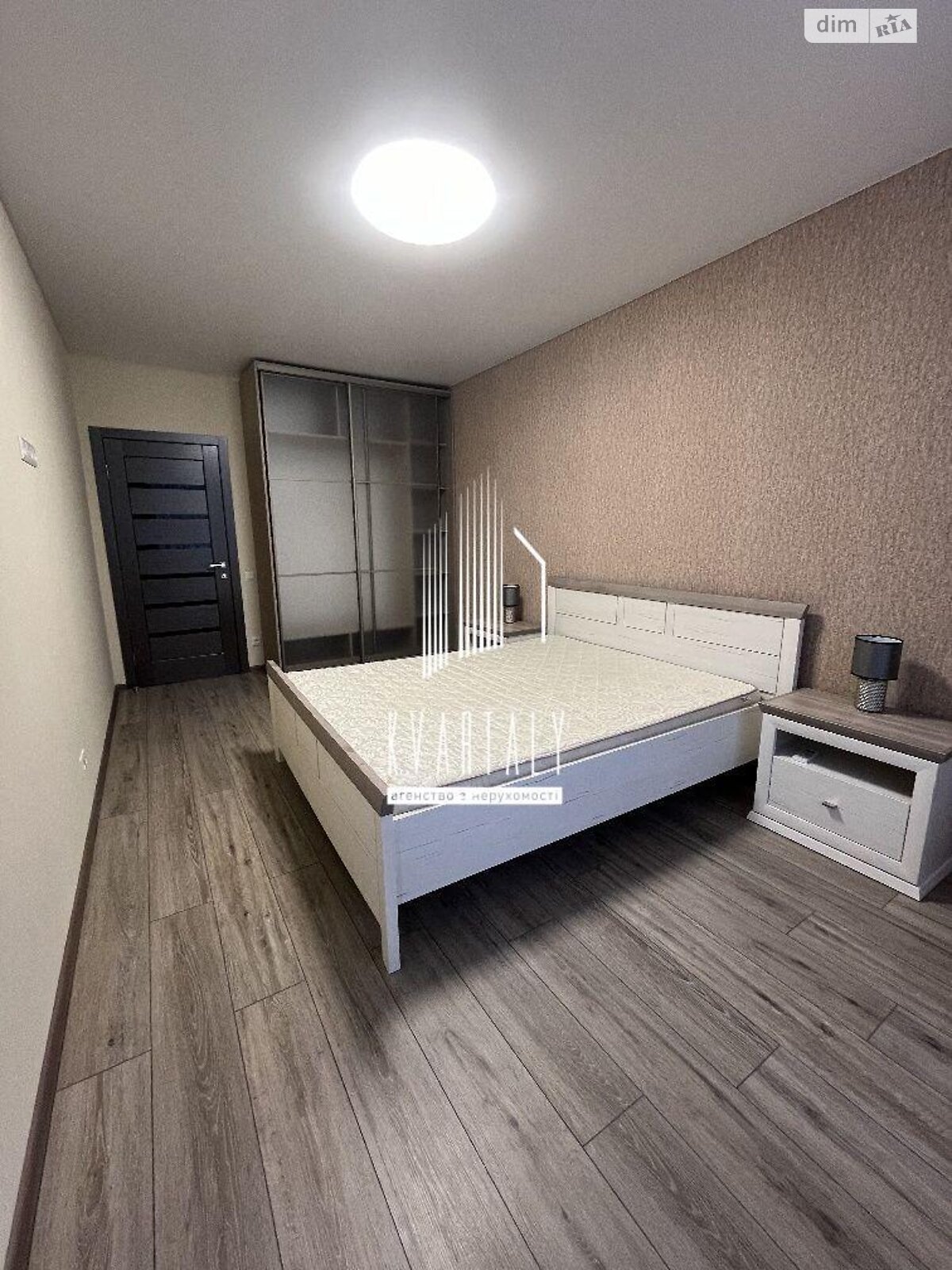 1-Bedroom Apartment in GALAKTYKA Complex, 17th Floor, Well-Equipped