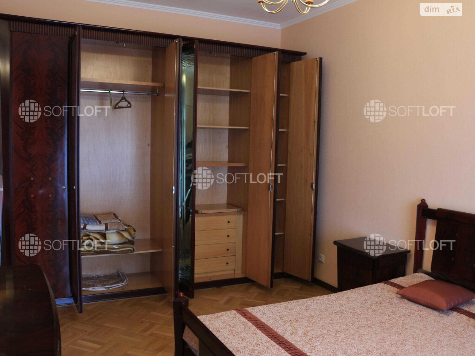 2-Room Apartment on Gagarina Street, Stalin-era Building