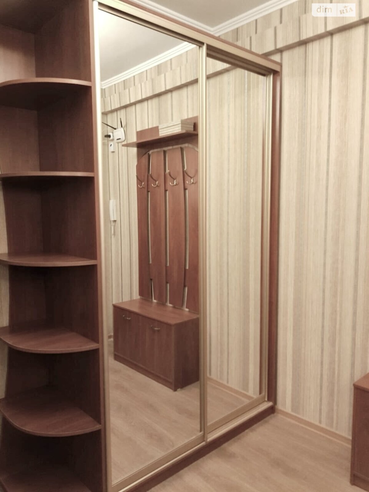 2-Room Apartment near Nauchnaya Metro Station with Full Amenities