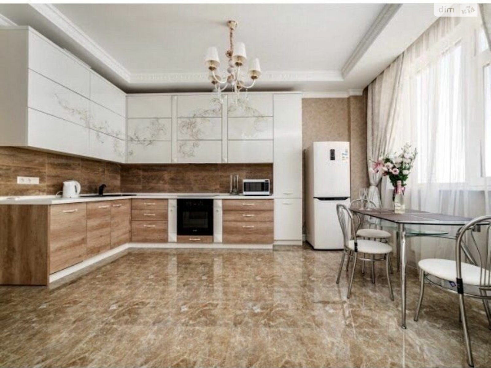 Spacious 1-Bedroom Apartment at 6 Zhemchuzhina Complex near Gagarin Plateau / Arcadia