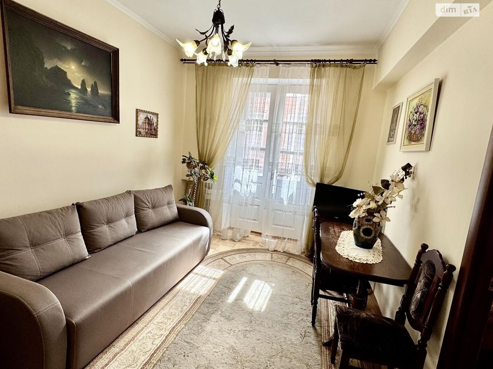 2-bedroom apartment in the heart of Lviv, near Opera Theater