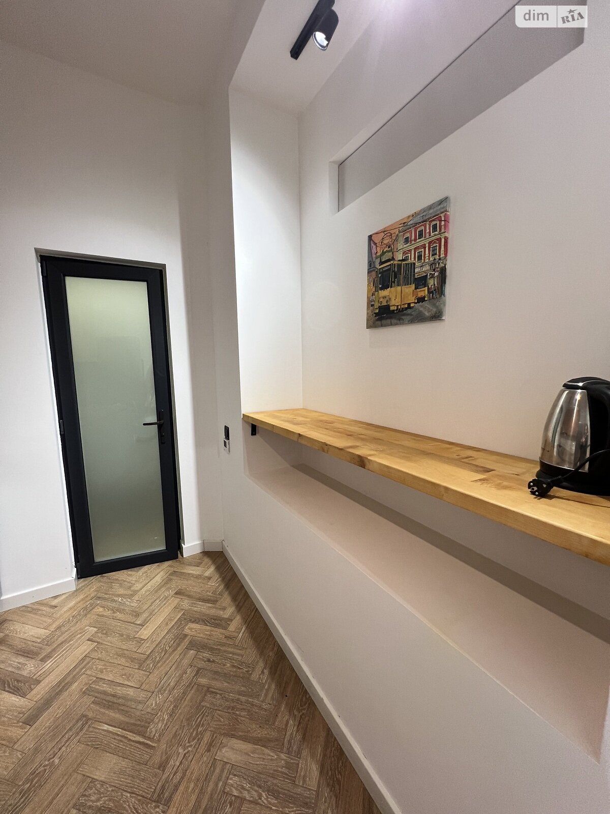 1-room apartment in elite area near park zone with modern renovation