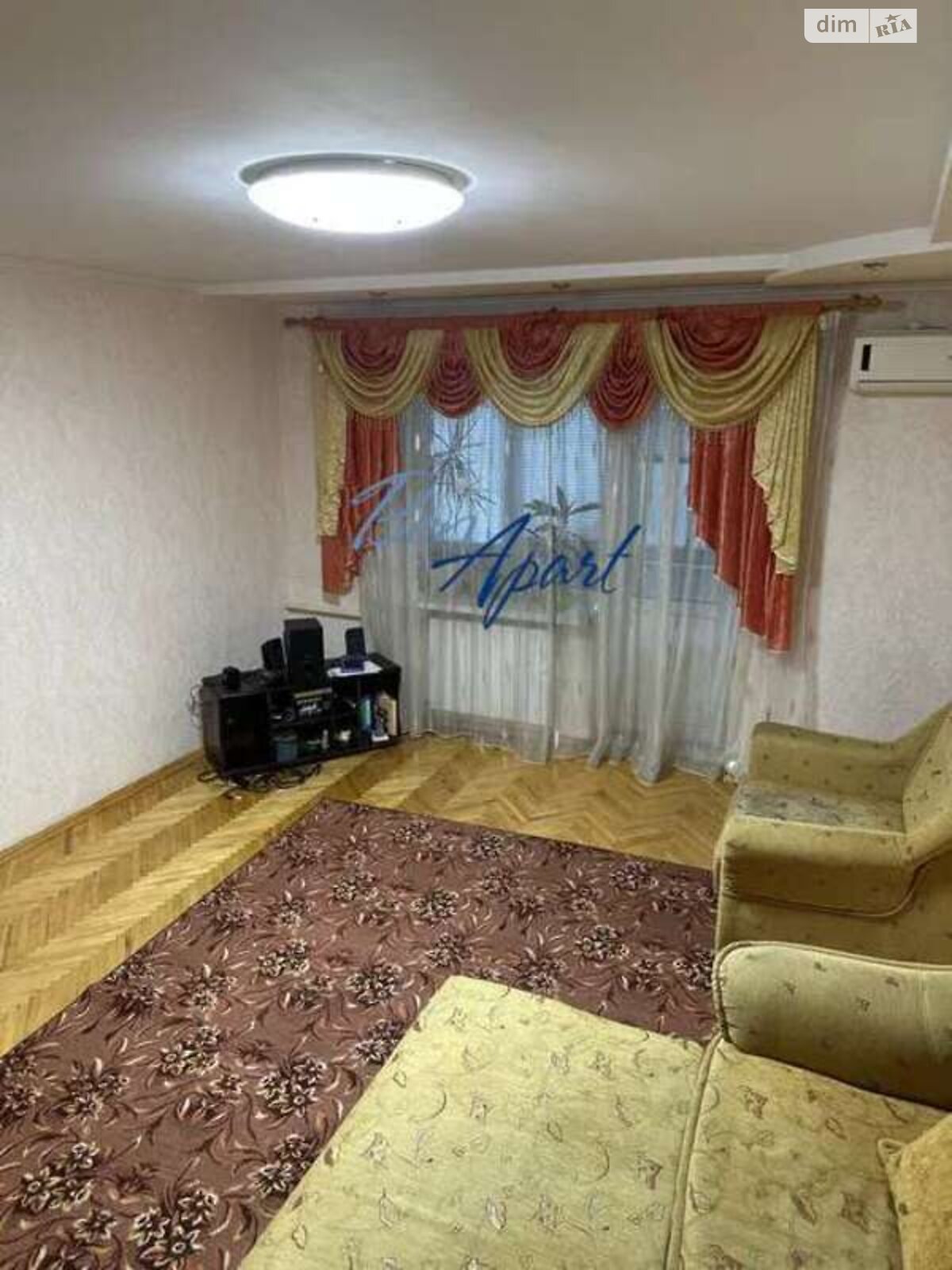 Cozy Apartment with Convenient Location near Multiple Universities and Amenities