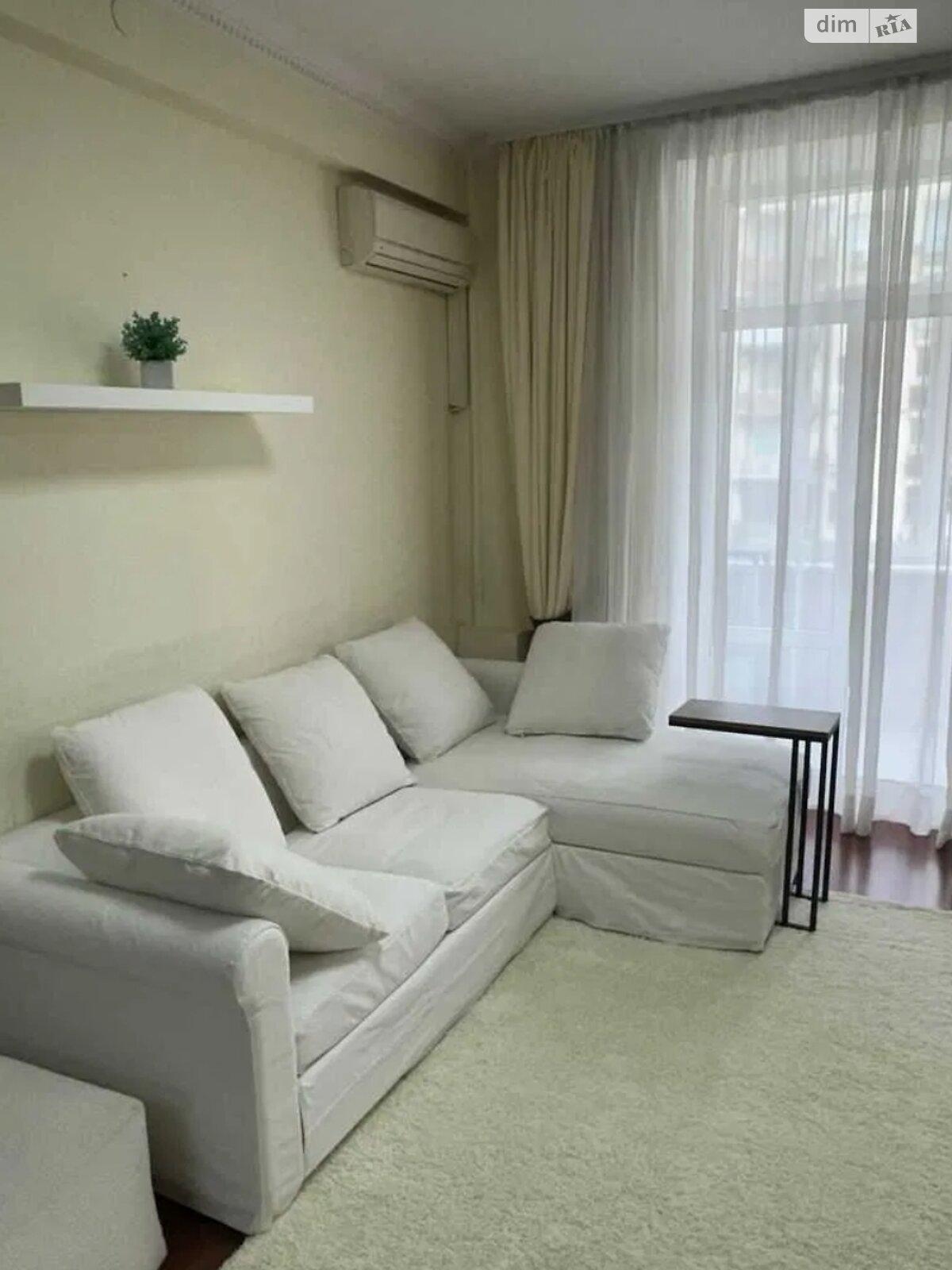 Comfortable family apartment in Kiev city center near Ocean Plaza
