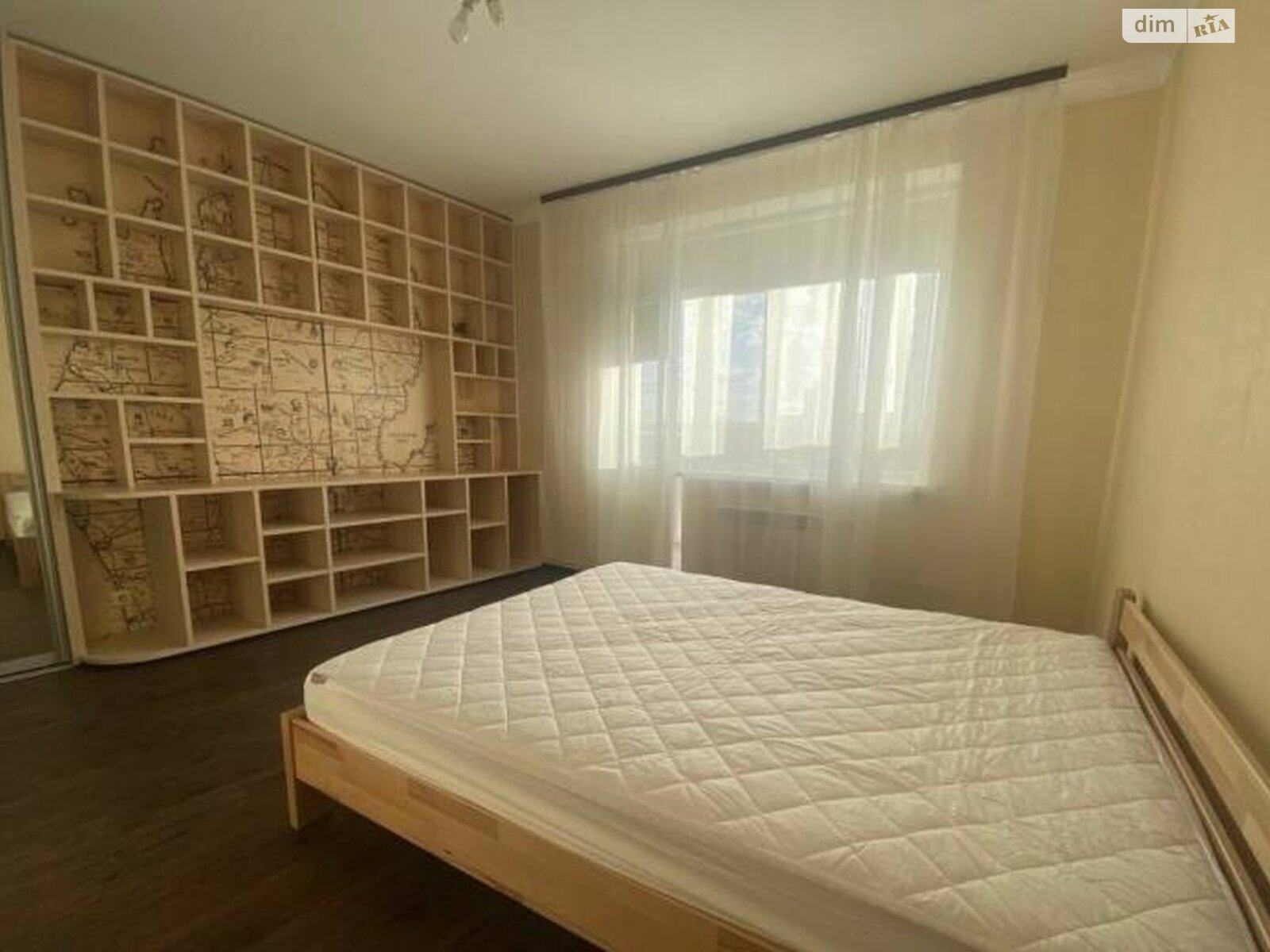 Spacious 1-bedroom apartment on Urlovskaya Street, 19th floor