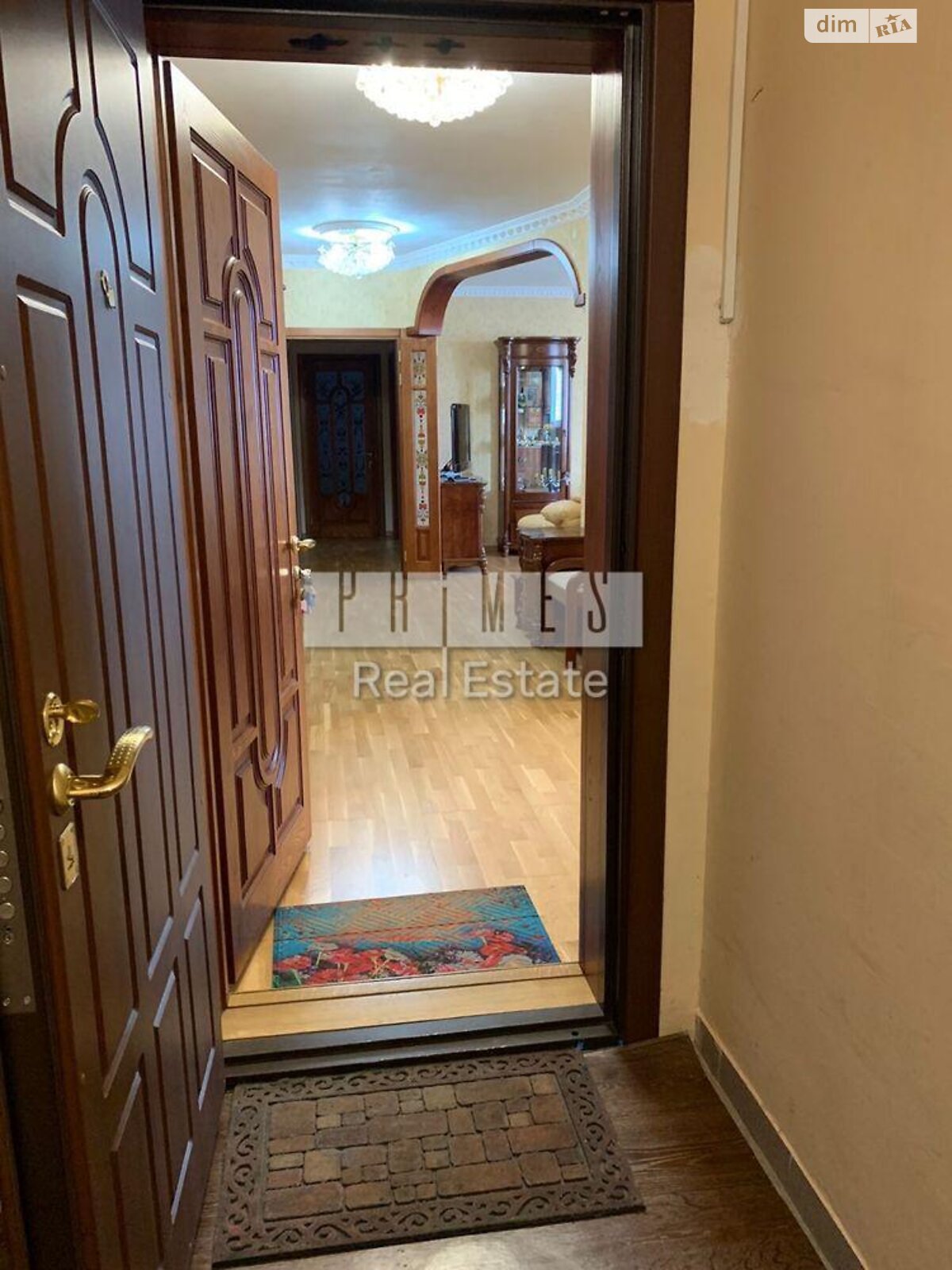 Spacious 1-bedroom apartment near Hippodrome metro, Kiev
