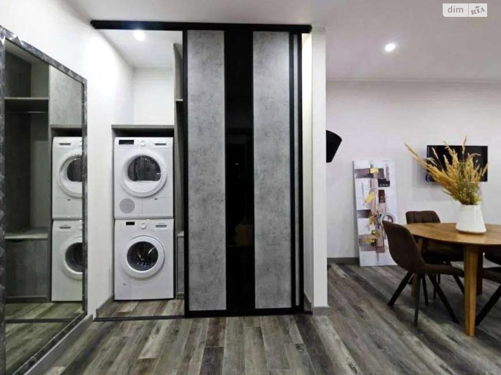Fully Equipped Studio Apartment with Two Bedrooms and Large Bathroom