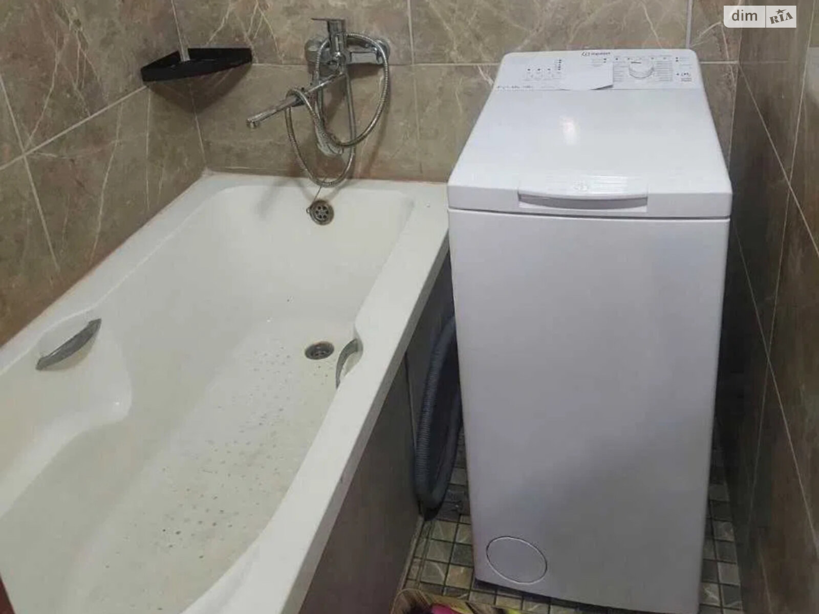 1-Bedroom Apartment on Berezniakovska Street
