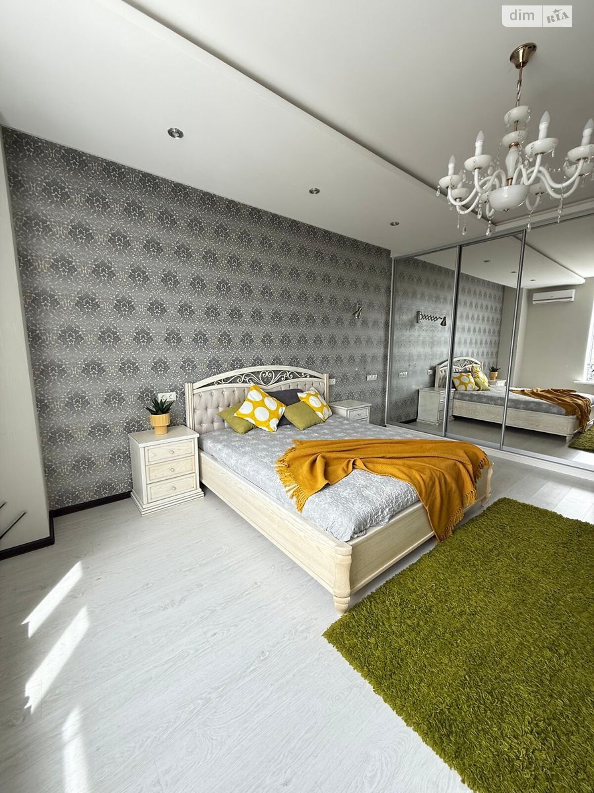 Elite 1-Bedroom Apartment in Obolonska Naberezhna, Parus Complex
