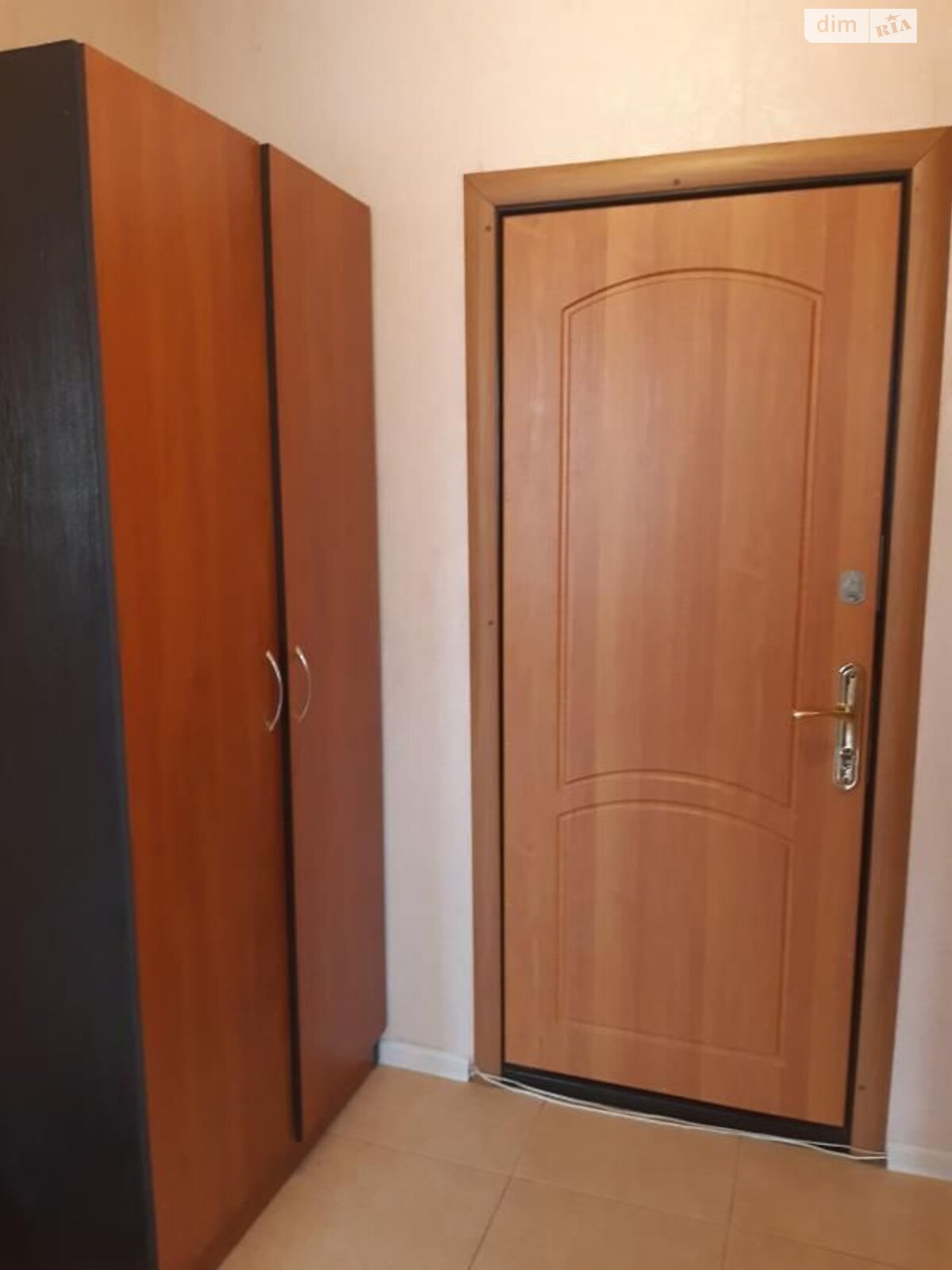 Cozy 1-bedroom apartment near Kyivska Metro Station