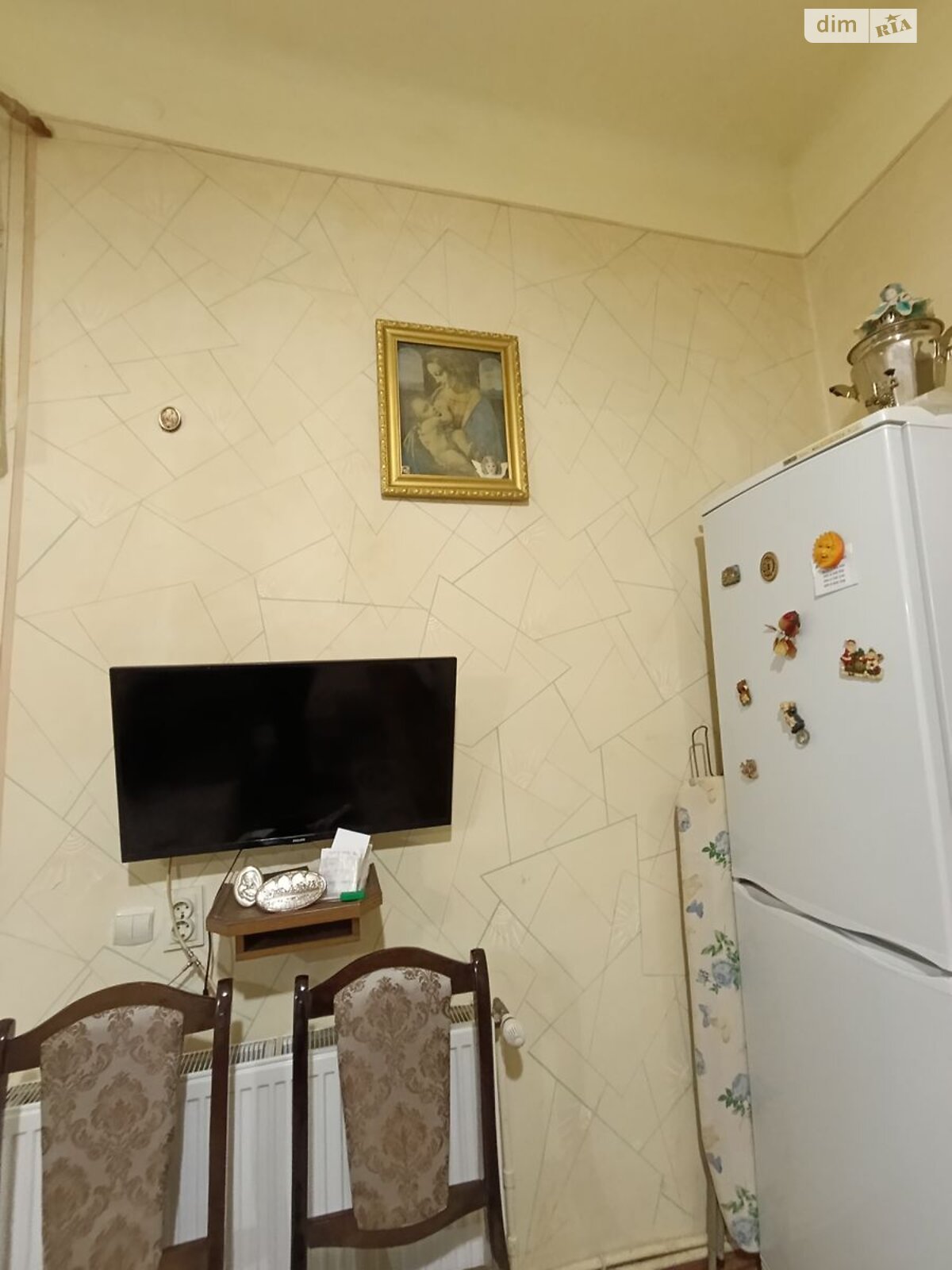 2-Room Apartment near Vynnykivskyi Market in City Center