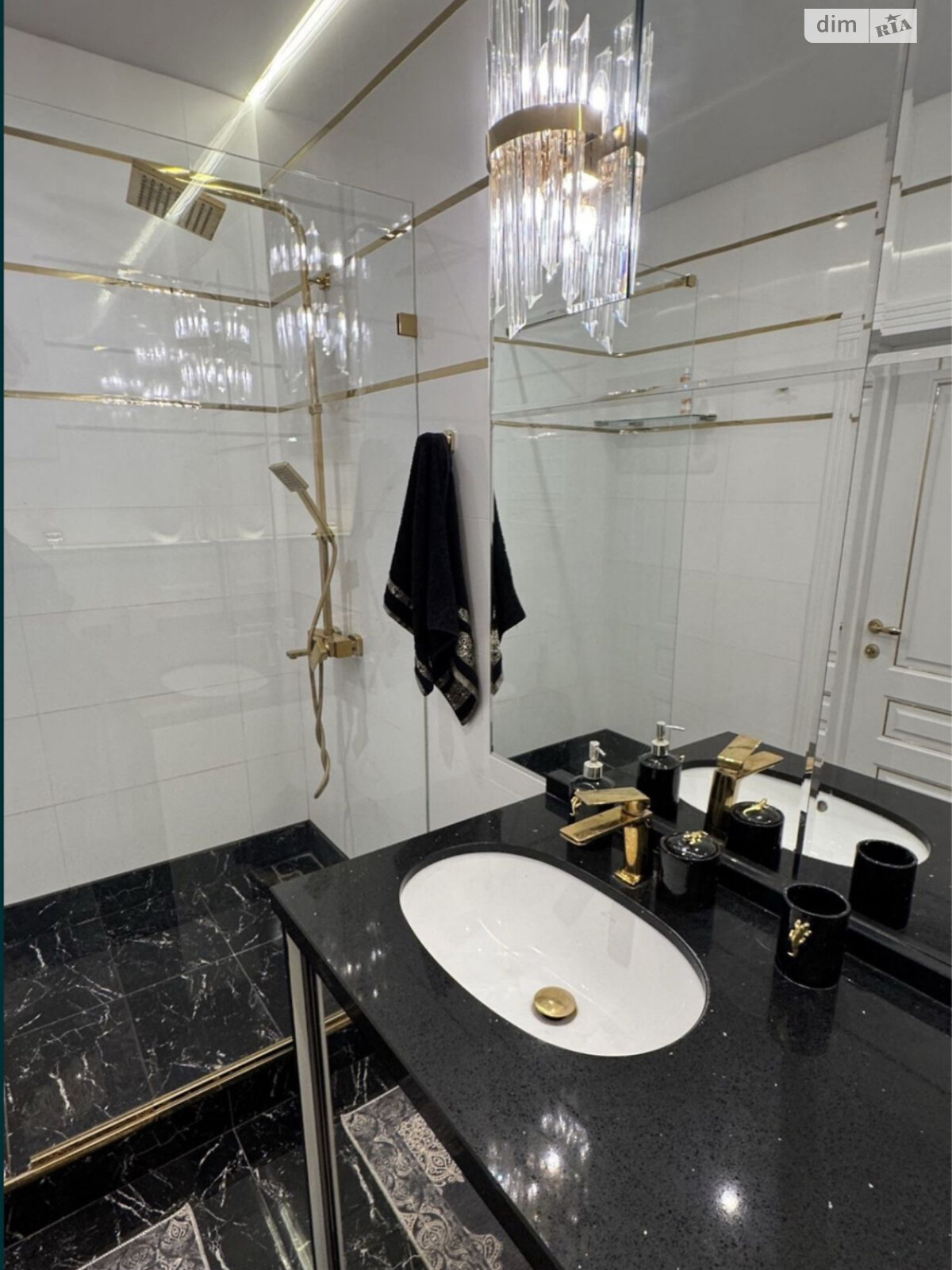 1-кімнатна квартира в 44 Pearl, Аркадія, з дизайнерським ремонтом