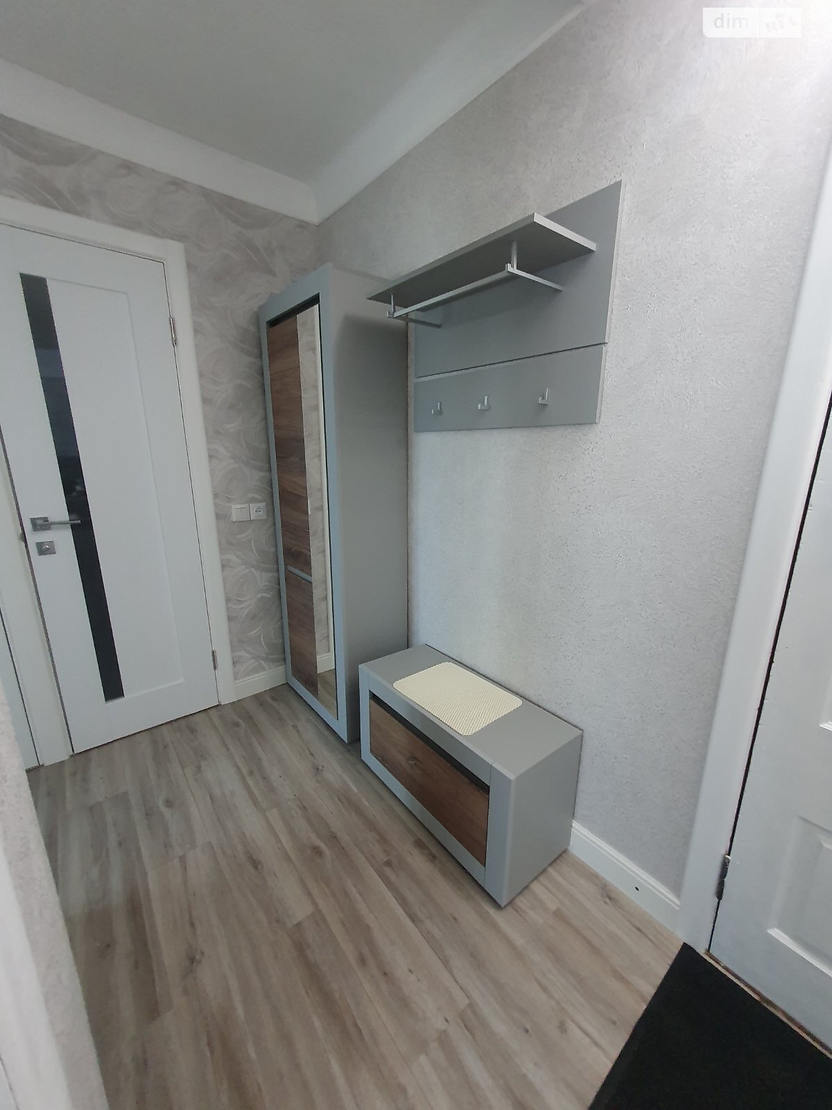 2-Room Apartment with New Renovation and Furnishings