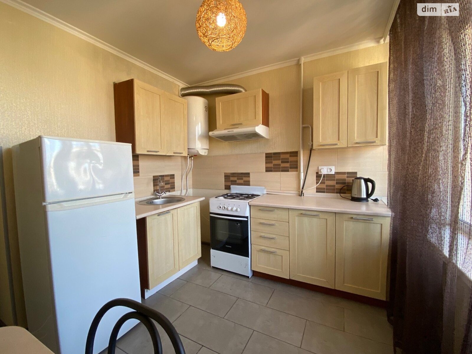 3-Room Apartment in Prestigious Kyiv Center near Botanical Garden