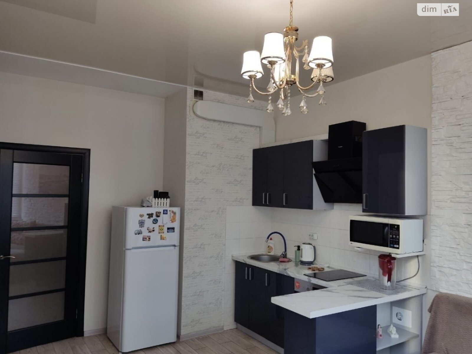 Apartment in ЖК Apelsin, Srednyofonताnskaya Street, 1st Floor, 50m²
