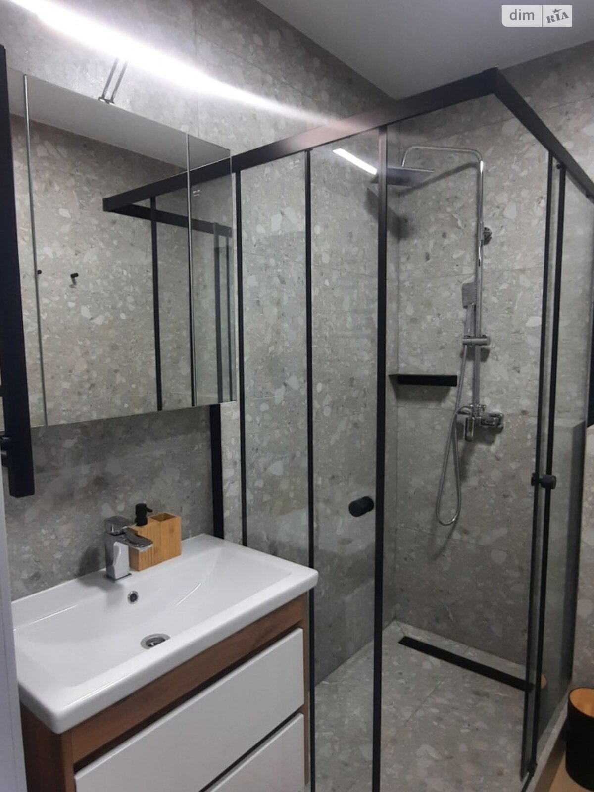 Designer Studio Apartment near Lukyanivska Metro, New Building