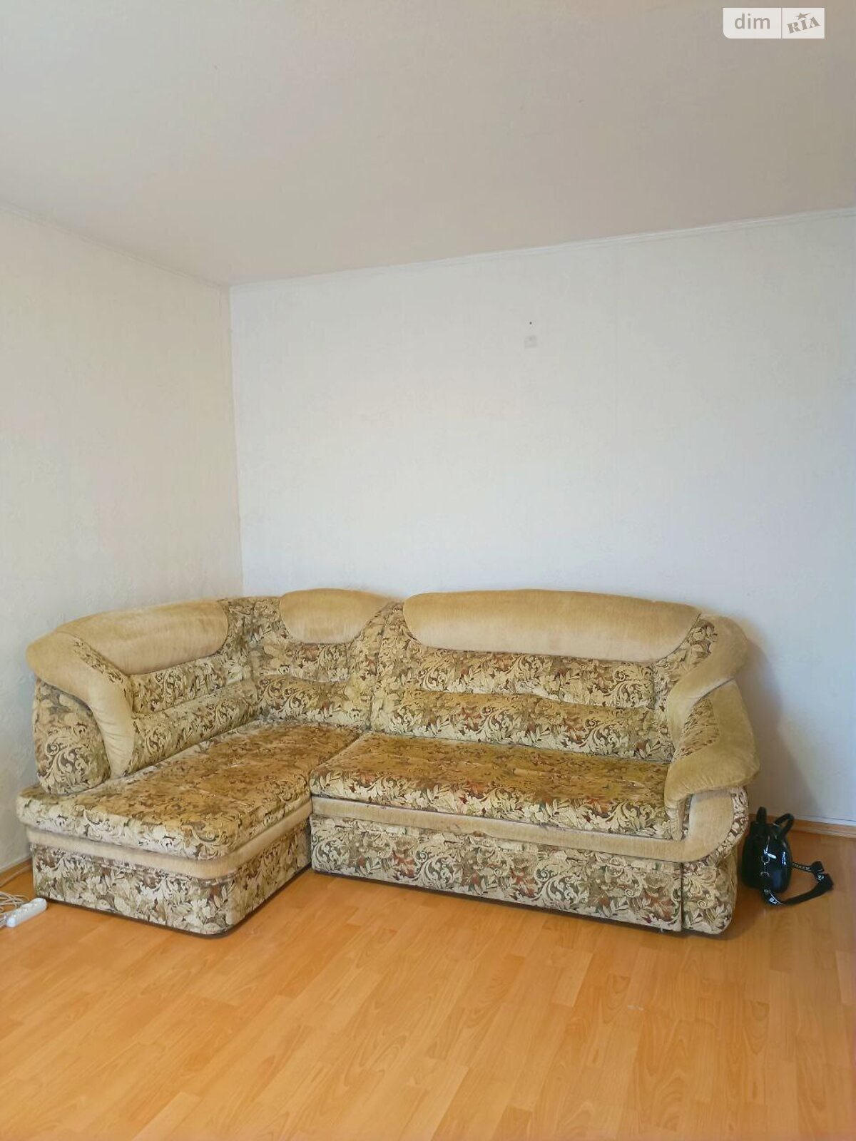 2-Room Apartment on Pobedy, Fully Furnished