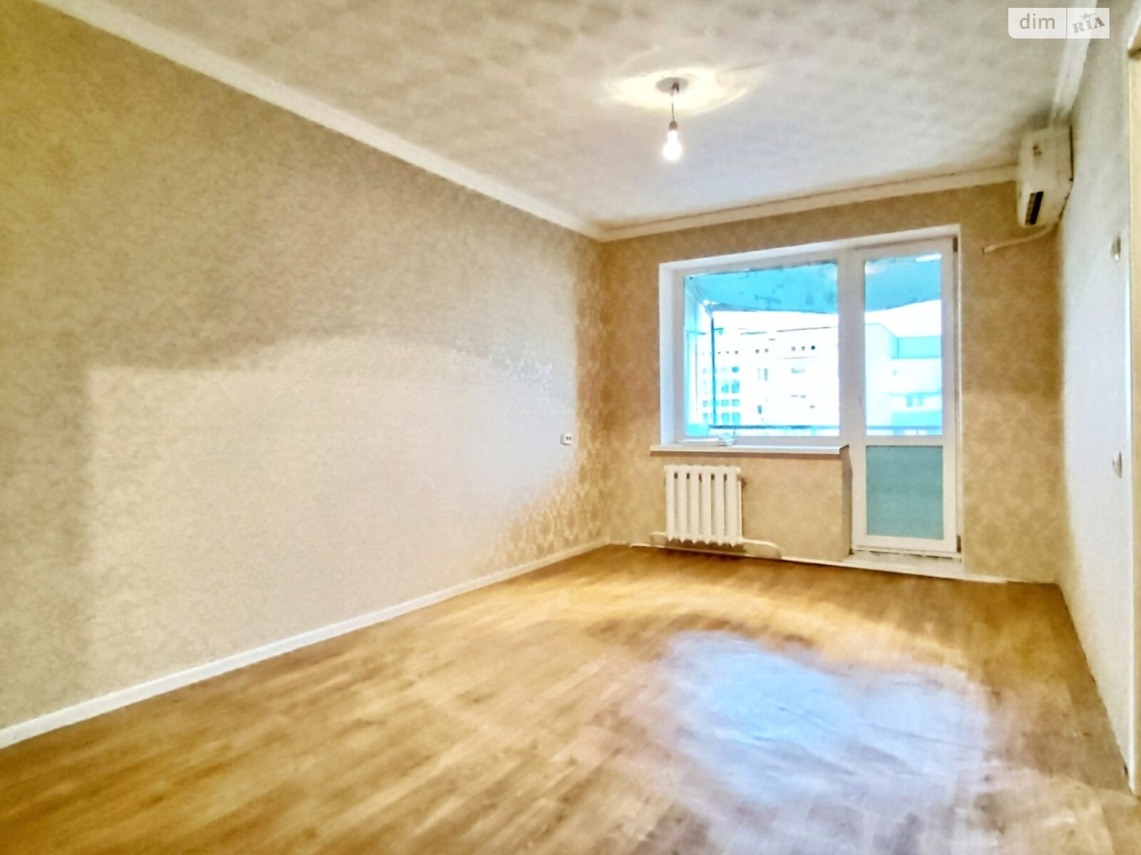 Comfortable 2-Room Apartment in Dnipro, Sunny Embankment Area