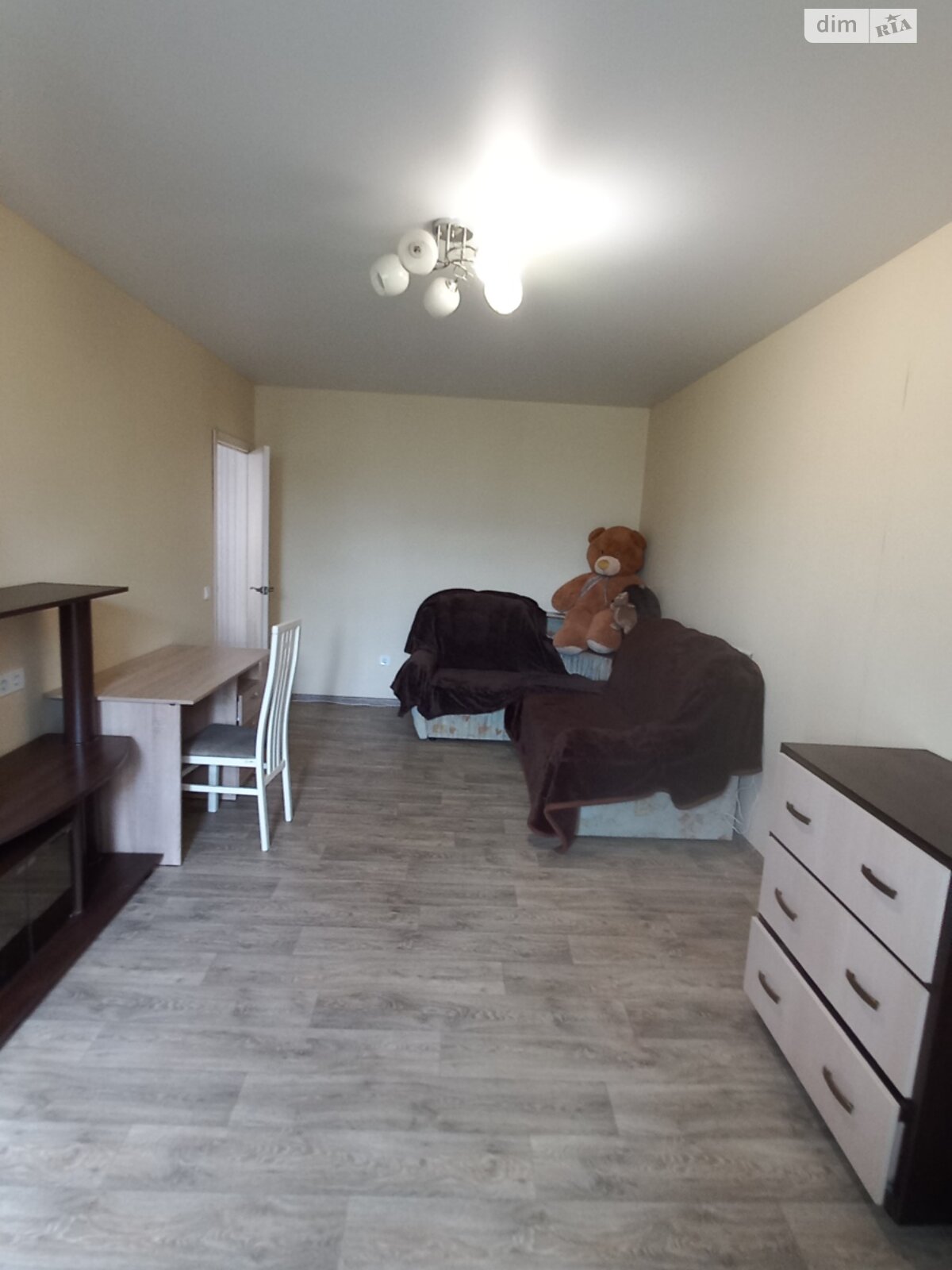 Two-room apartment on Alekseevka, 4th floor, gas-equipped house