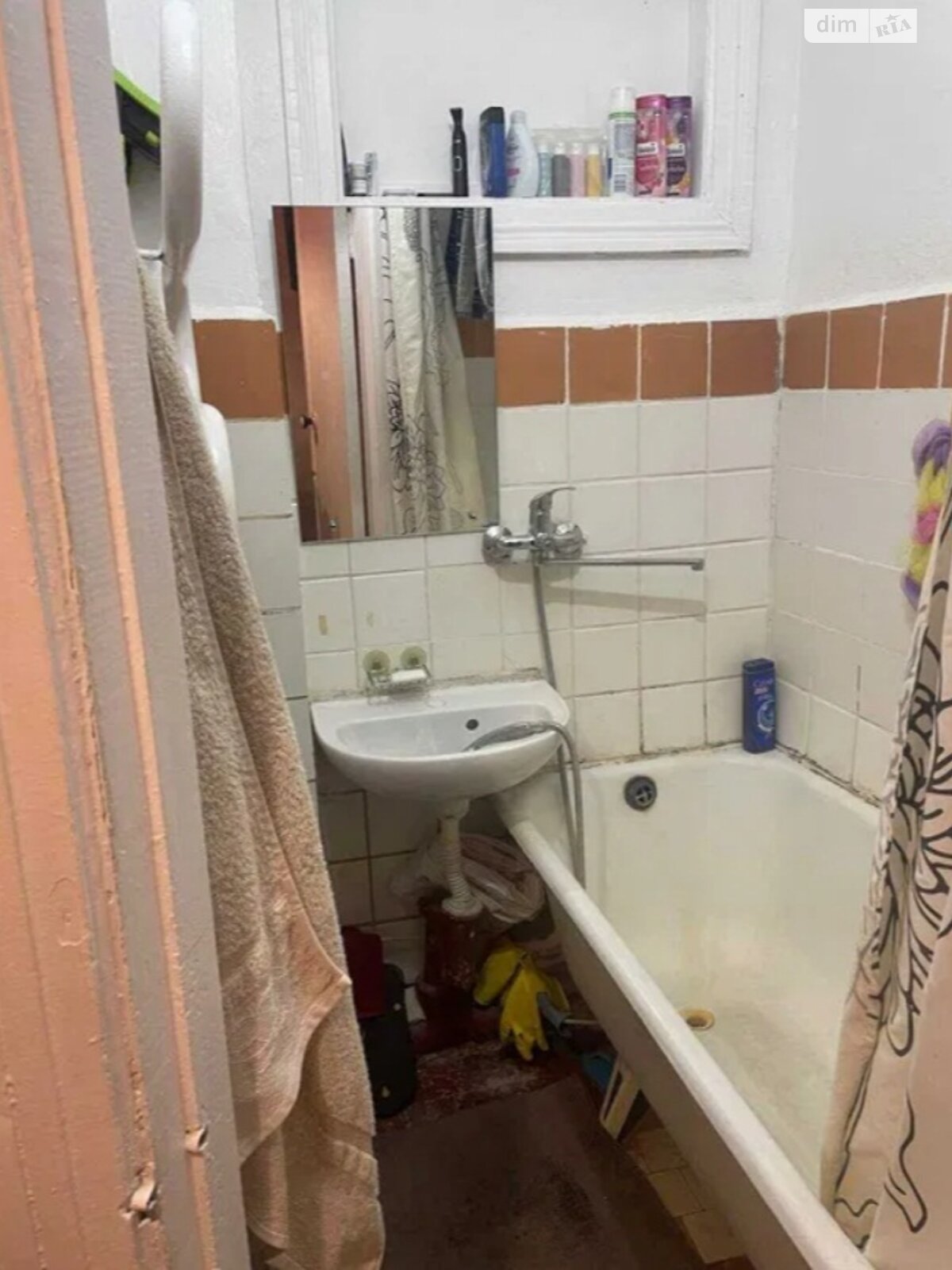 1-bedroom apartment near Nивки metro, furnished with appliances