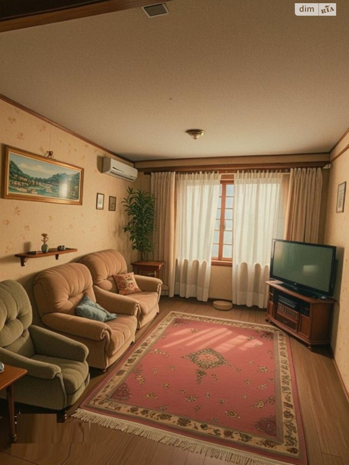 3-Room Apartment on Yevropeiska Street near Furmanov Stop
