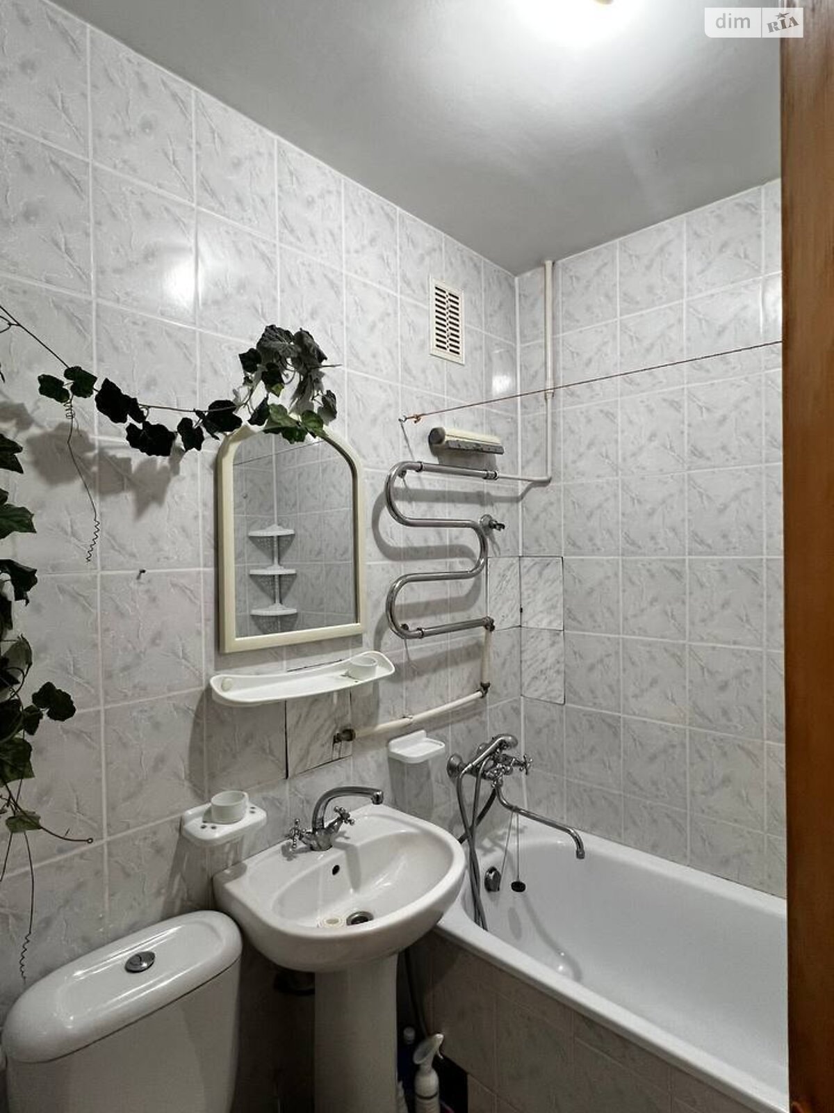 Two-room apartment near central market, furnished with appliances