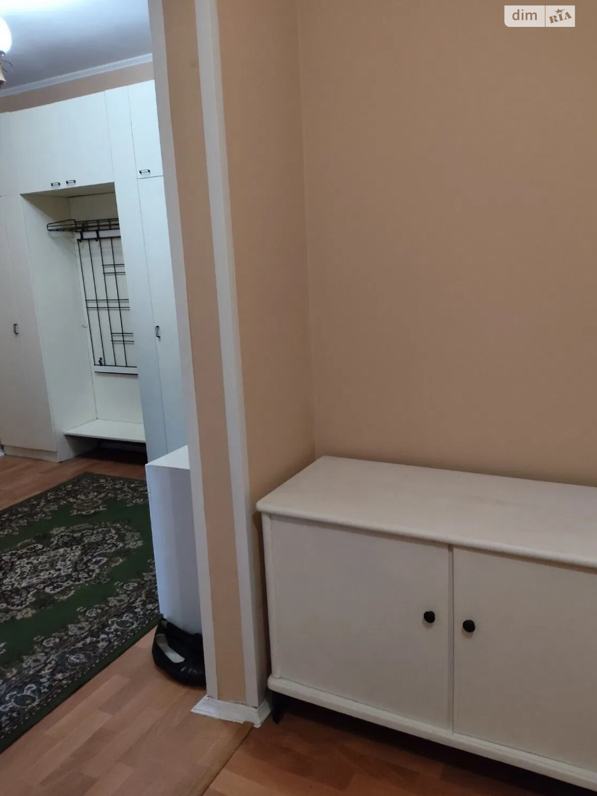 Bright and spacious apartment with basic renovation, first floor