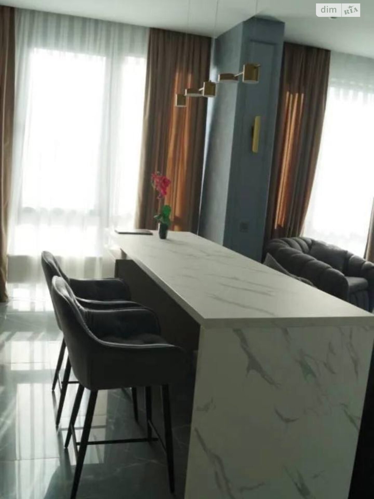 3-Room Business Class Apartment in Geneva Complex