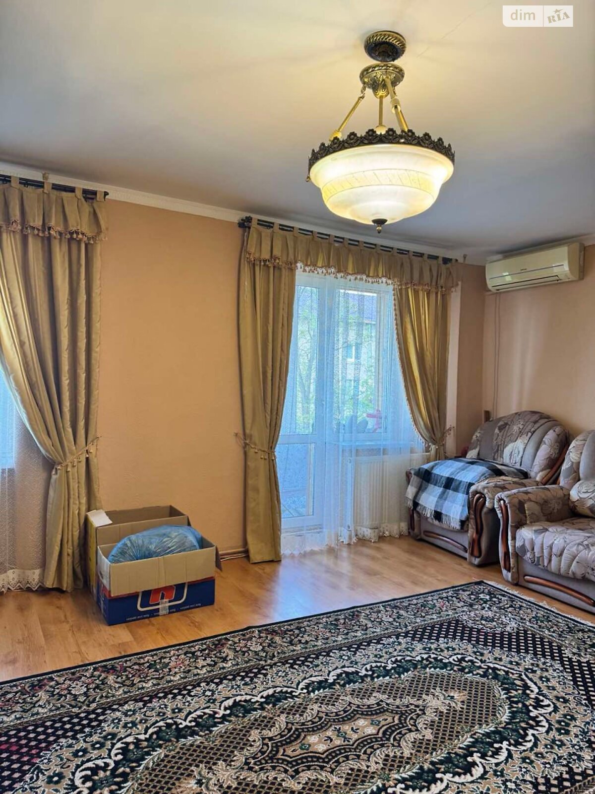 2-Room Apartment on Tismenytska Street, Quiet Area