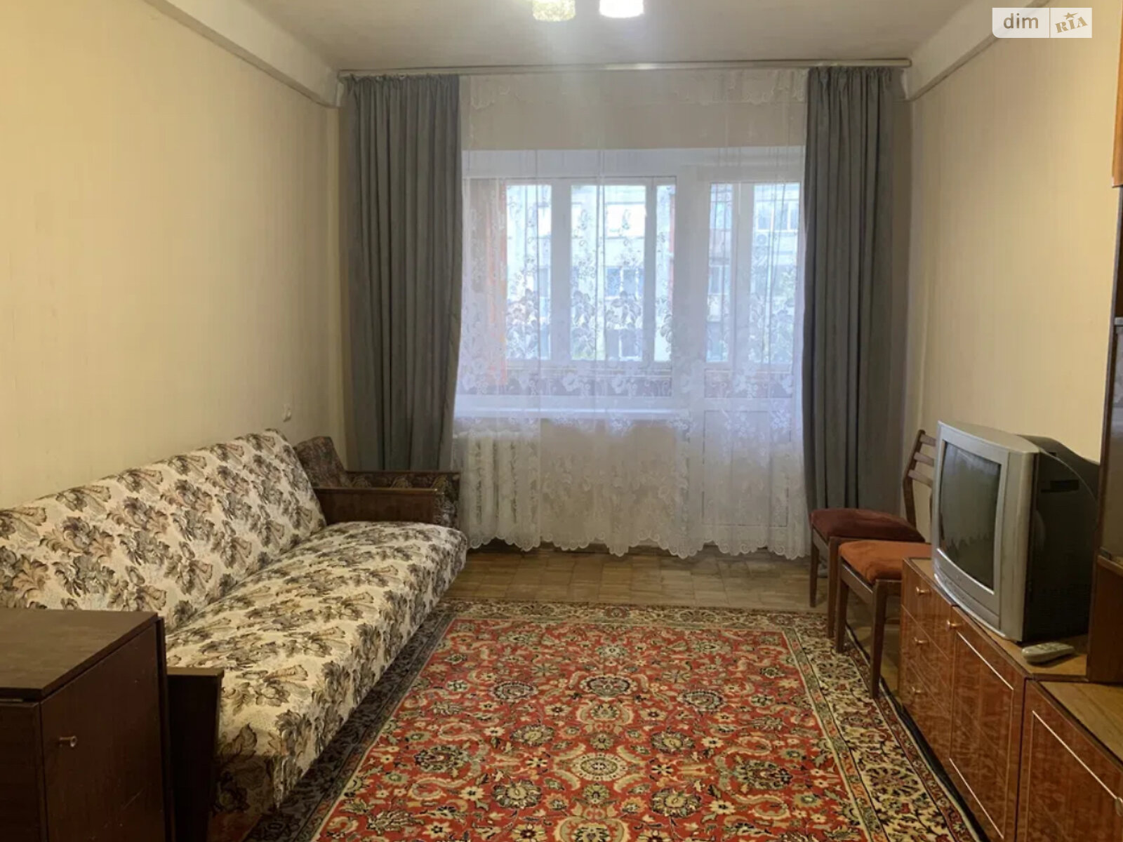 2-Room Apartment with Cosmetic Repair near Darnitsa Metro