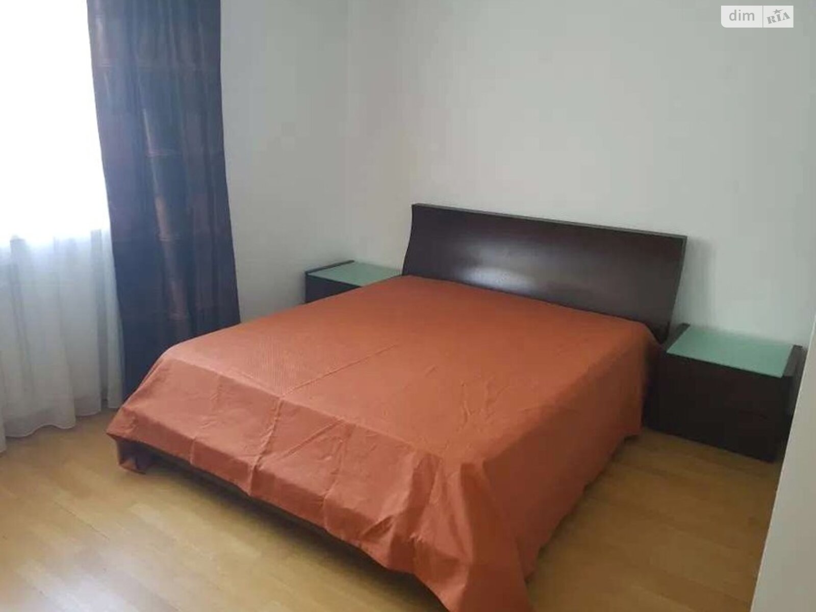 2-Room Apartment with Studio Kitchen, Separate Bedroom, and Modern Design