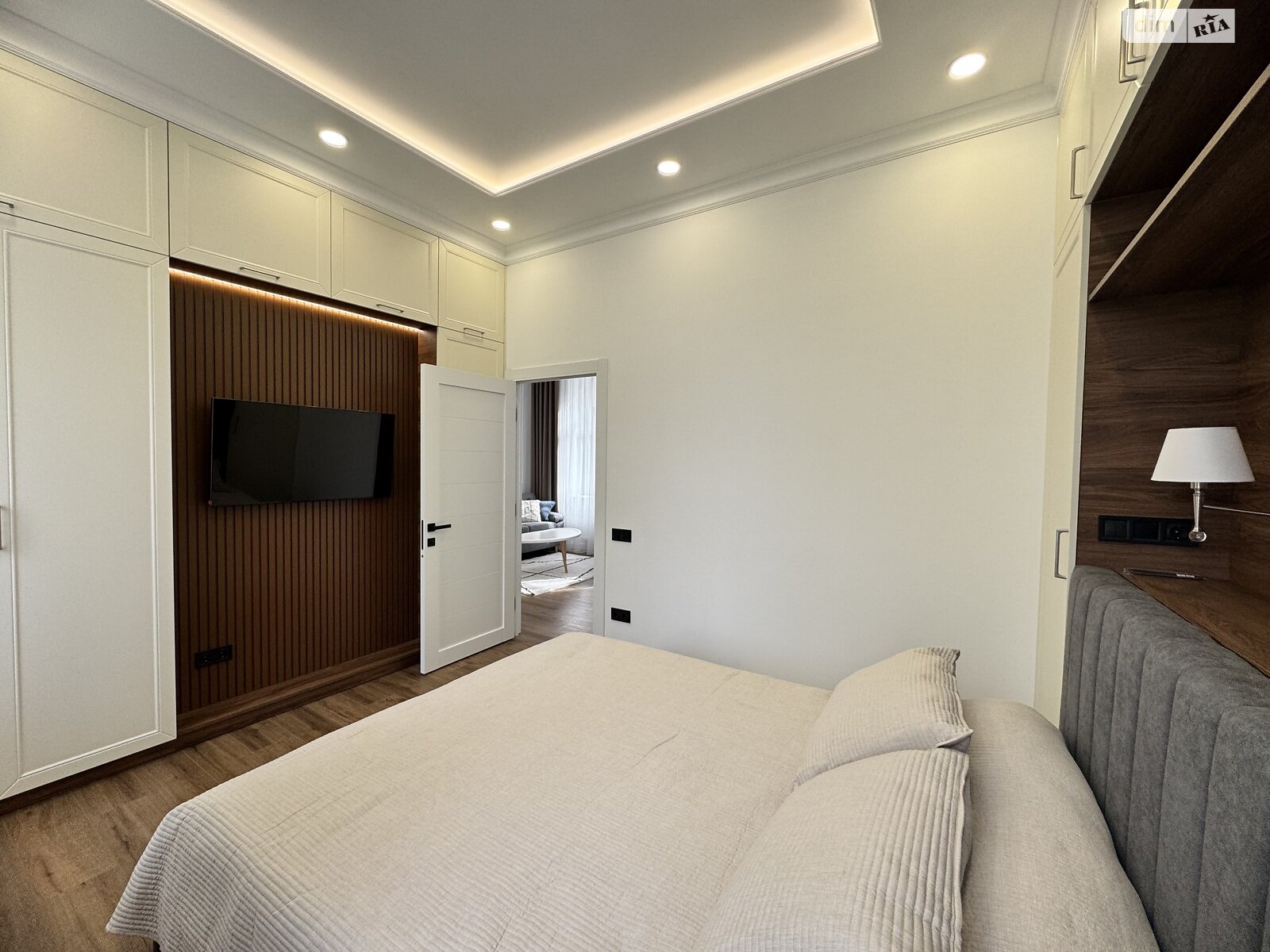 2-Bedroom Apartment in Lviv City Center near Stefanyk Library